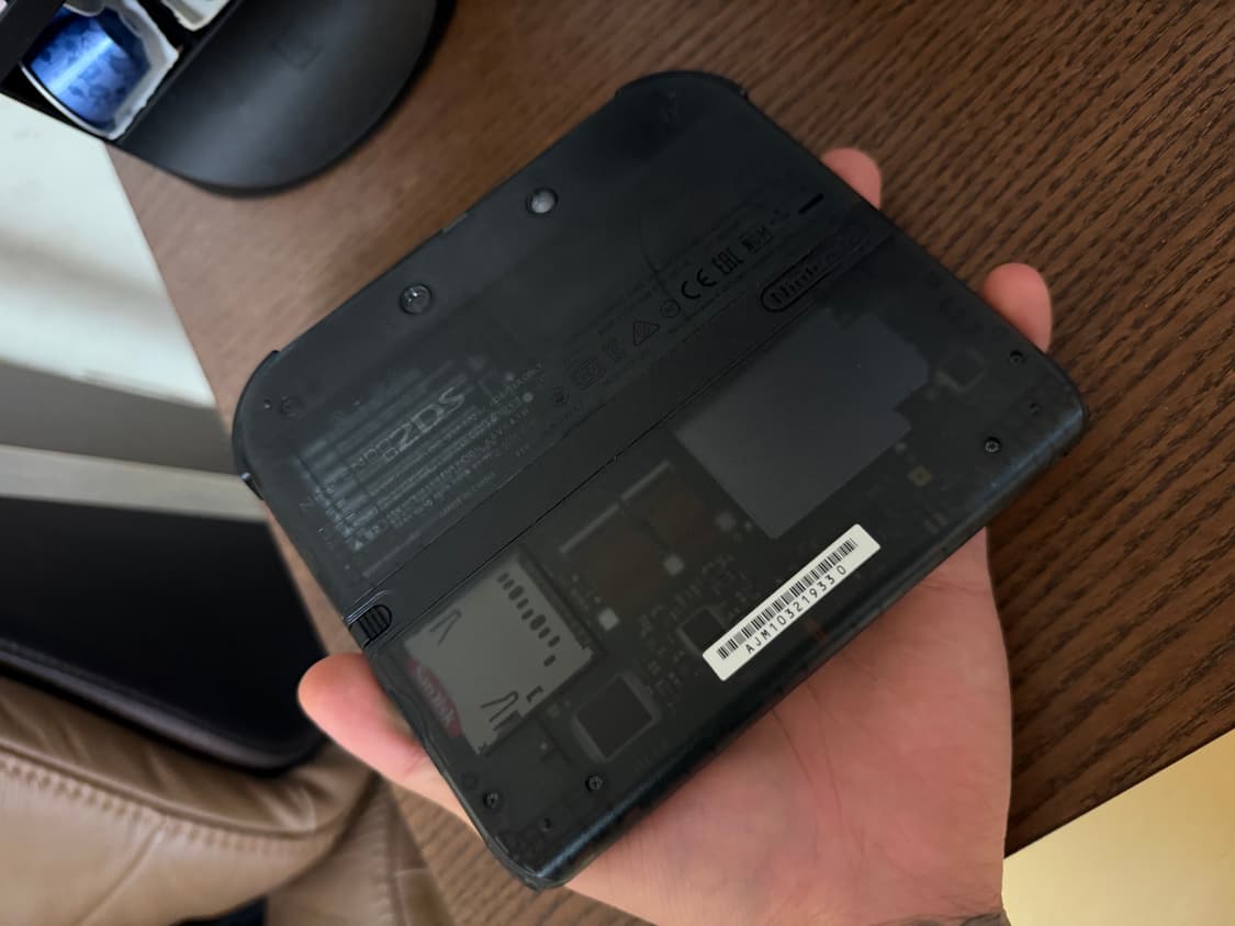 닌텐도 2DS 식빵 일본판 (클리어 블랙)+포켓몬 칩2개 상품이미지2