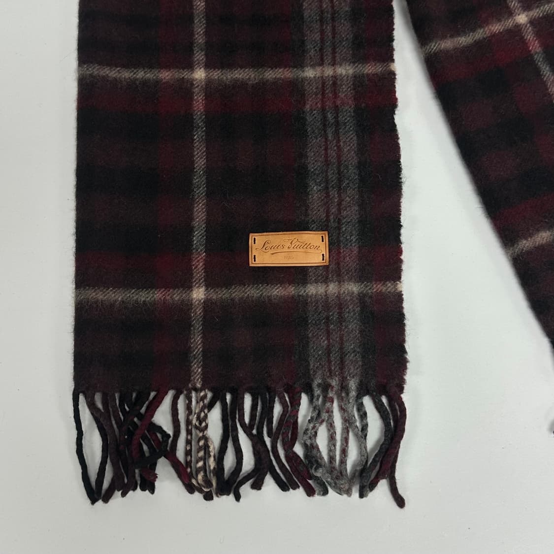 루이비통 레더 로고 캐시미어 울 머플러 상품이미지4