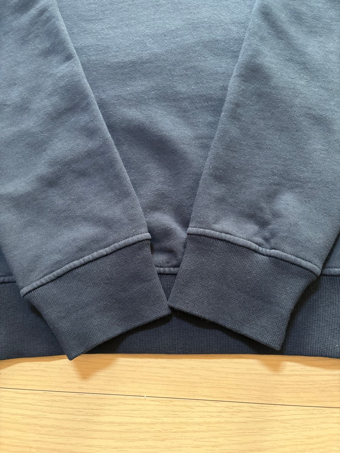 스톤아일랜드 맨투맨 M 팝니다 상품이미지2