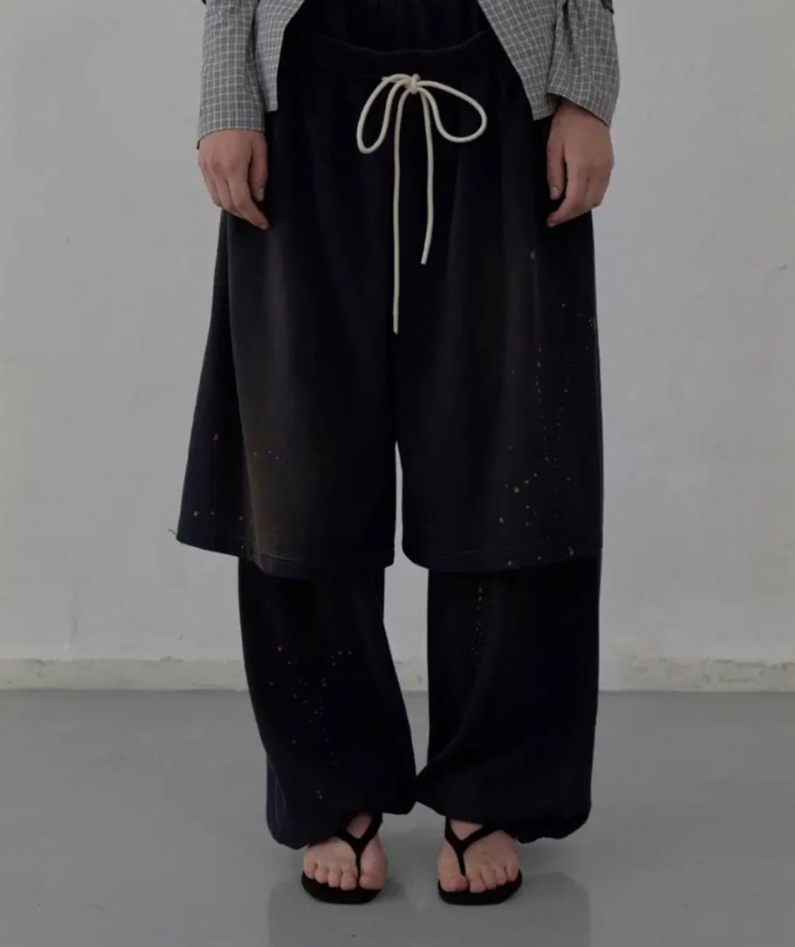 LCDC TM 엘씨디씨티엠 레이어드 디테일 스웻팬츠 상품이미지1