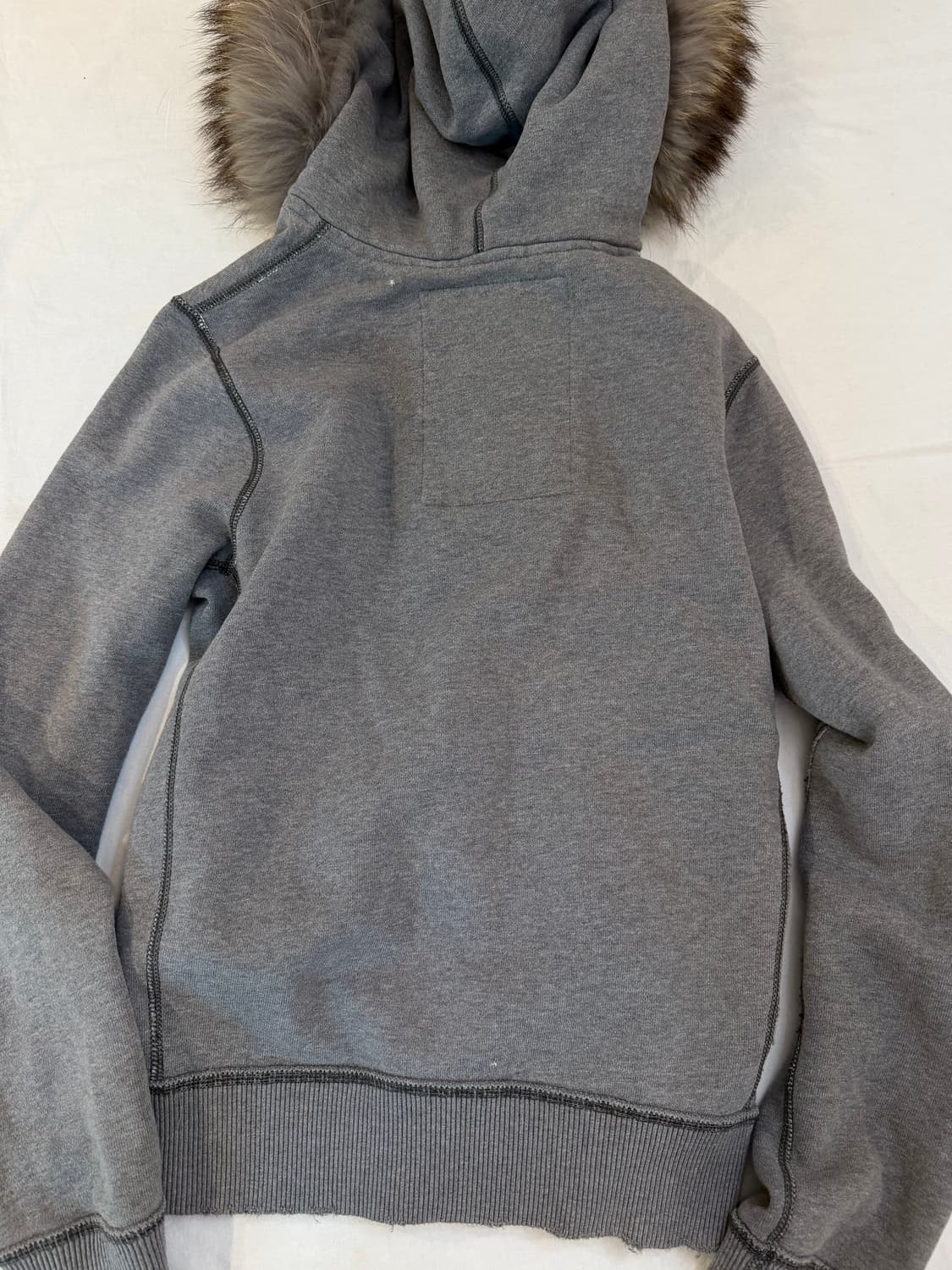 아베크롬비 y2k 울프죠 퍼 후드집업 그레이 상품이미지2