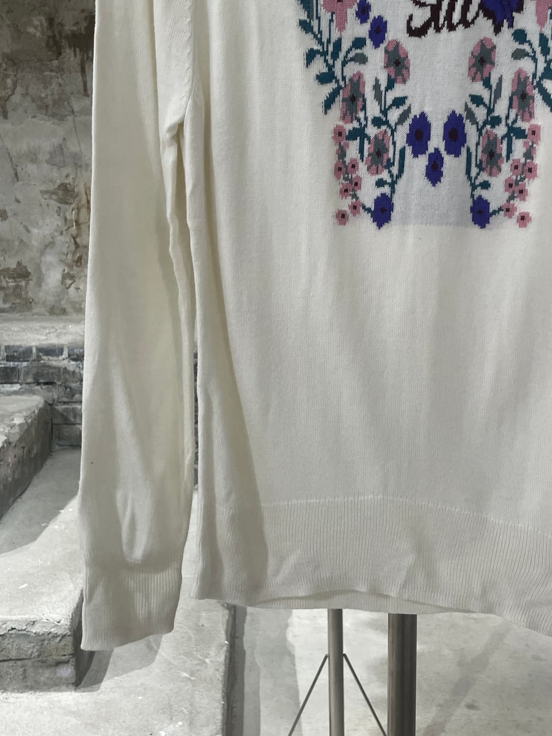 안나 수이 아이보리 플라워 엠브로이드 크루넥 니트 상품이미지4