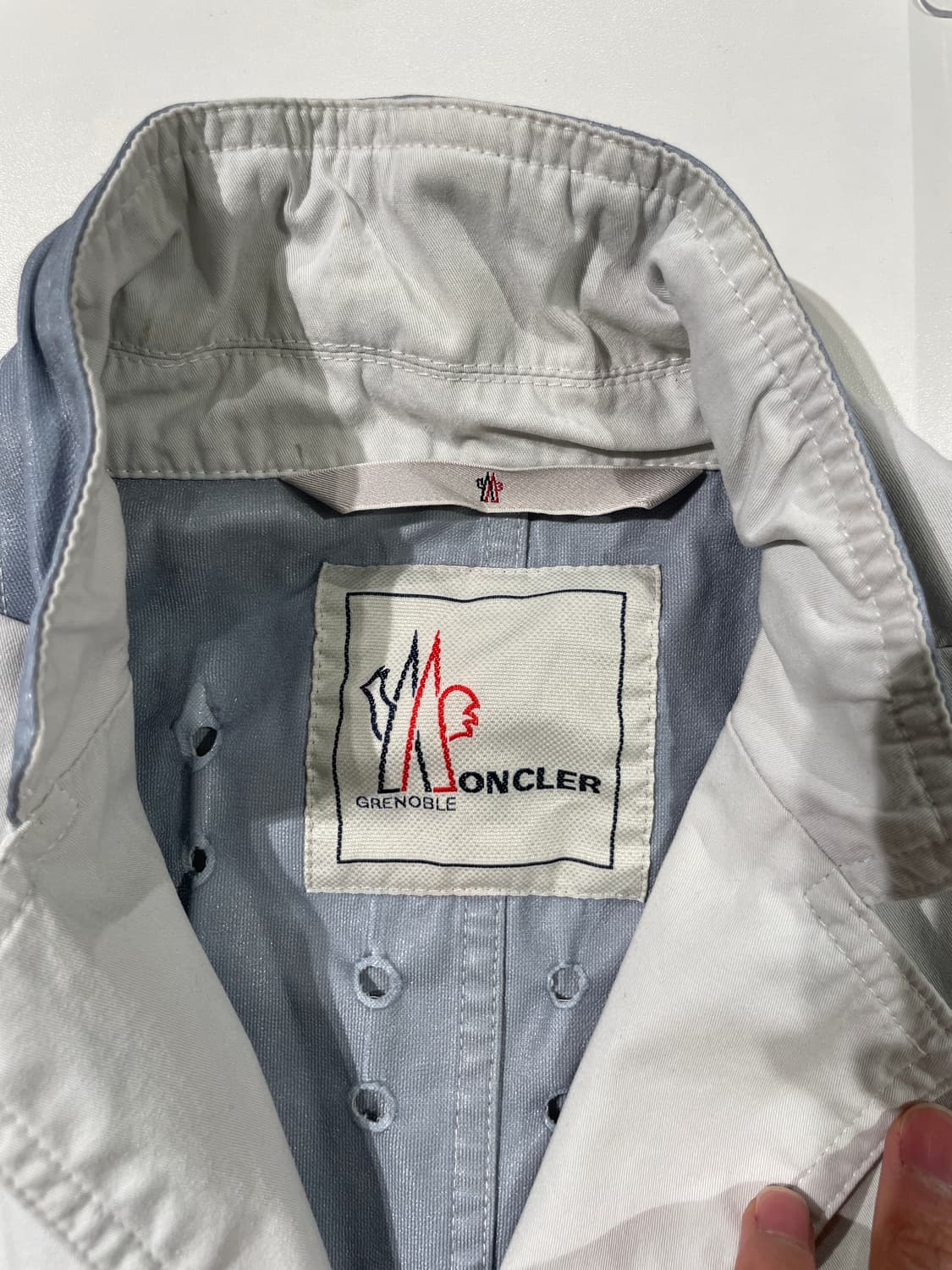 몽클레르 스노우 화이트 금장 버튼 코튼 자켓 상품이미지7