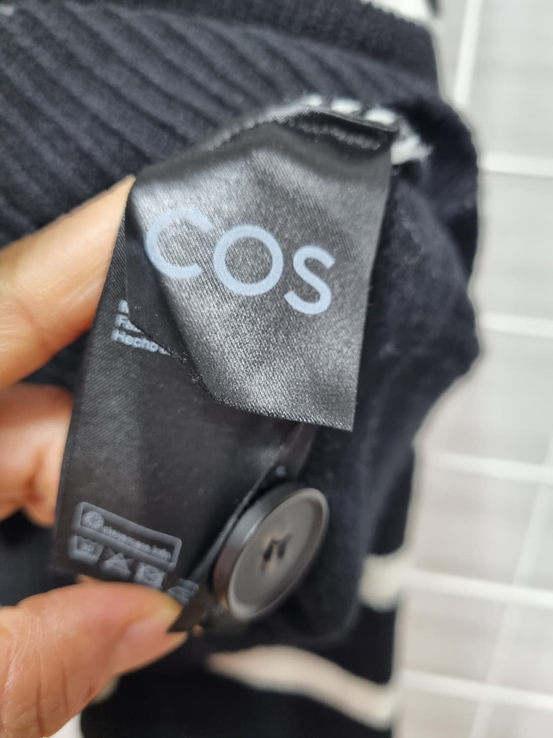 (택포)  COS 코스 울100% 오버핏 니트가디건 상품이미지5