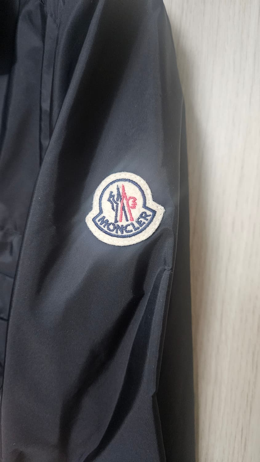 몽클레어 삼선 스트라이프 블랙 바람막이 상품이미지9