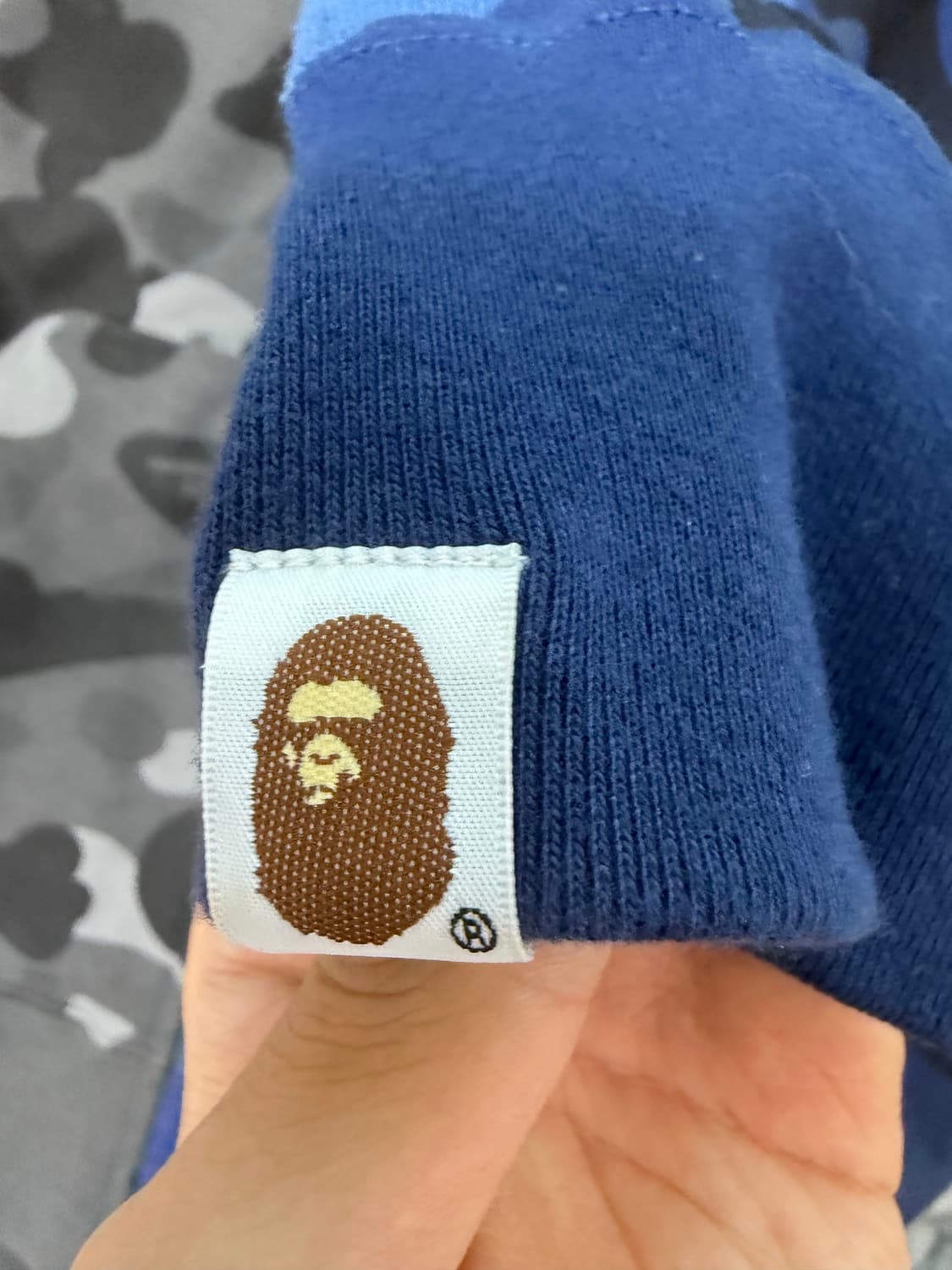 (급처)베이프컬러카모세퍼레이트샤크 풀 집 후드 블랙 네이비 상품이미지4