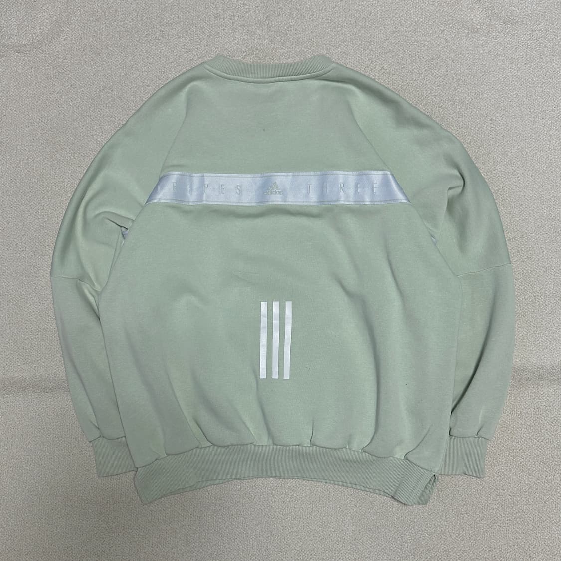 아디다스 워딩 오버사이즈 핏 플리스 스웨트셔츠 상품이미지3