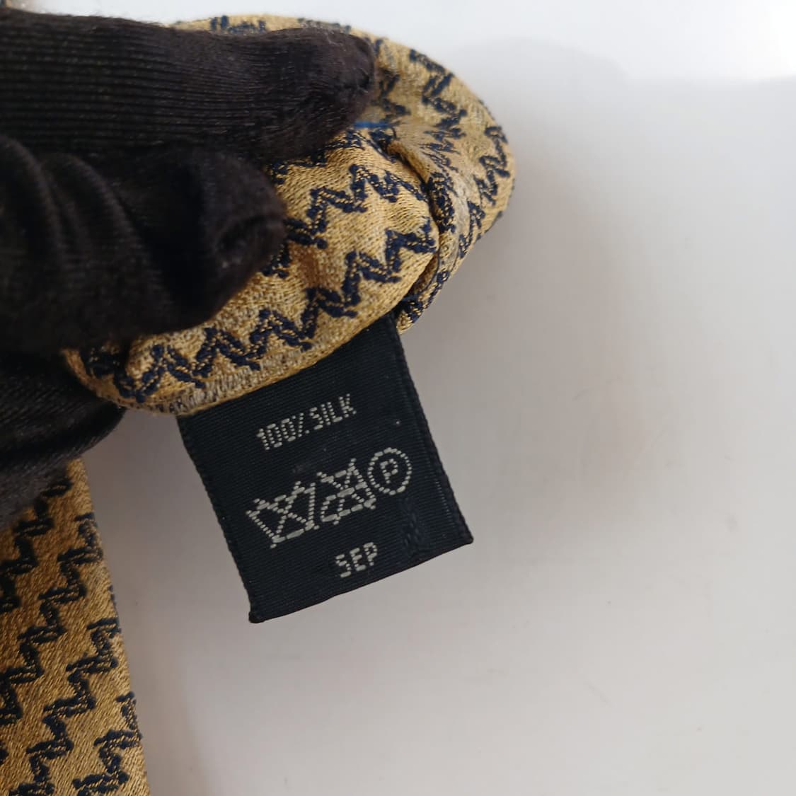 던힐 실크 옐로우 지그재그 패턴 넥타이 9.1cm A+등급 A19613
 상품이미지10