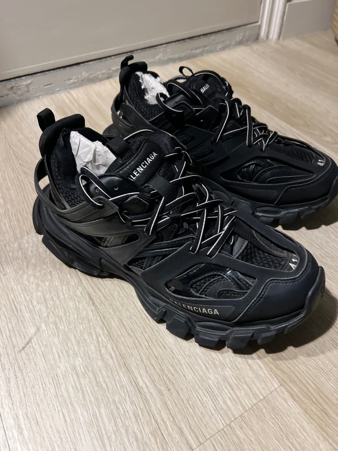 발렌시아가 트랙 스니커즈 블랙 41 상품이미지1