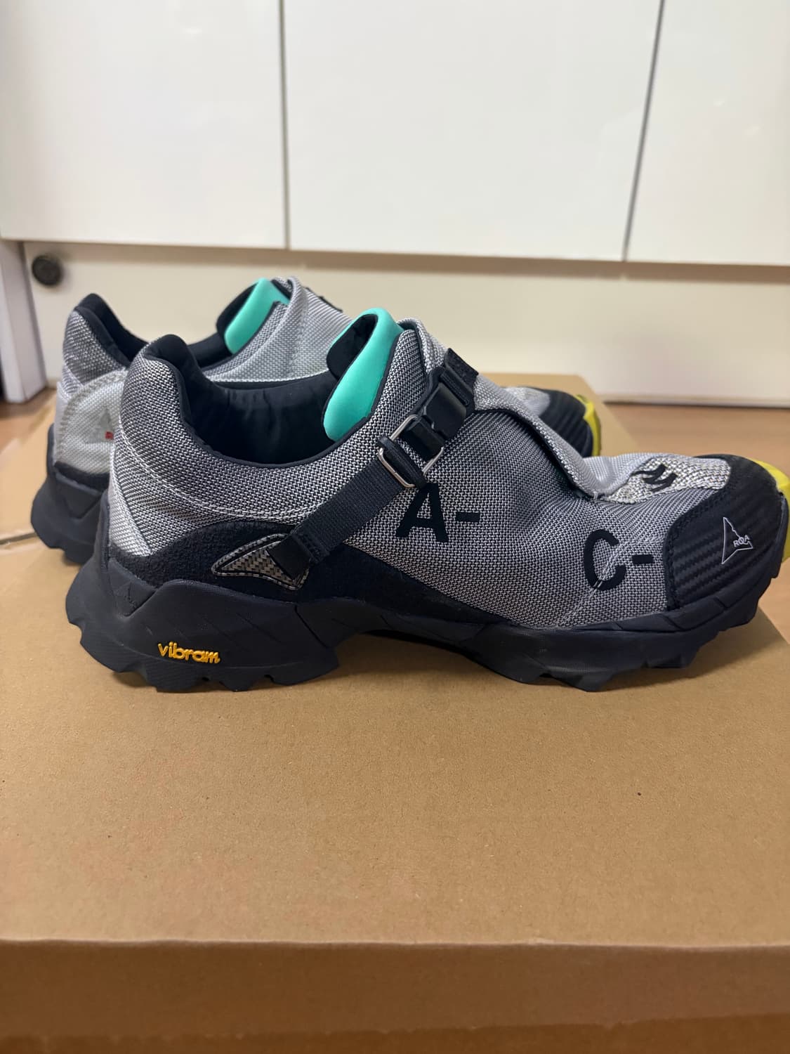 로아 어콜드월 eu43 사이즈 상품이미지2