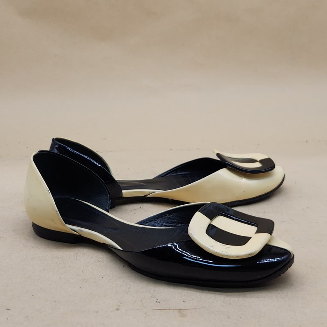 로저비비에 페이던트 플랫슈즈 35 225 상품이미지1