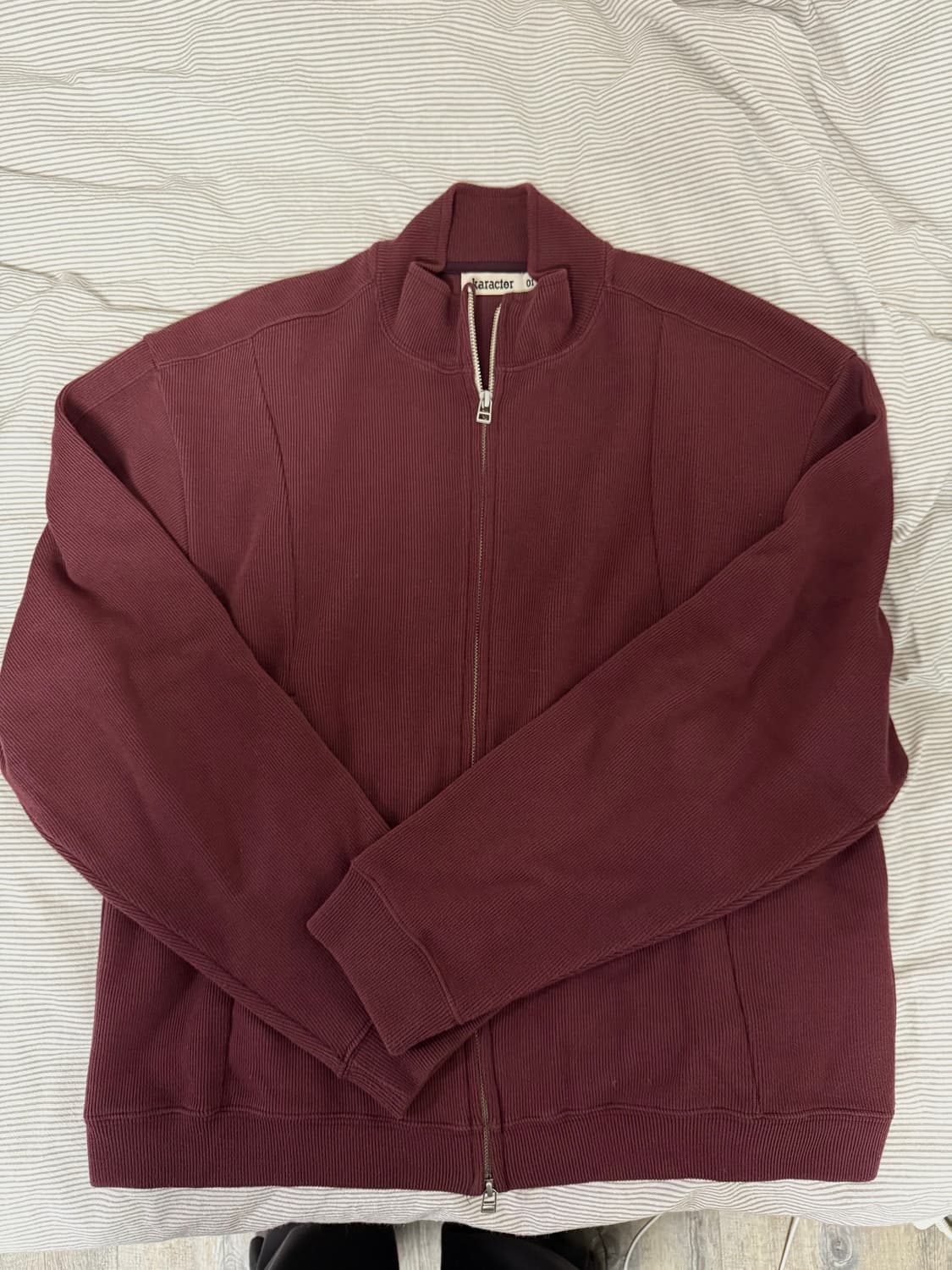 카락터 투웨이 집업 버건디 01 상품이미지1