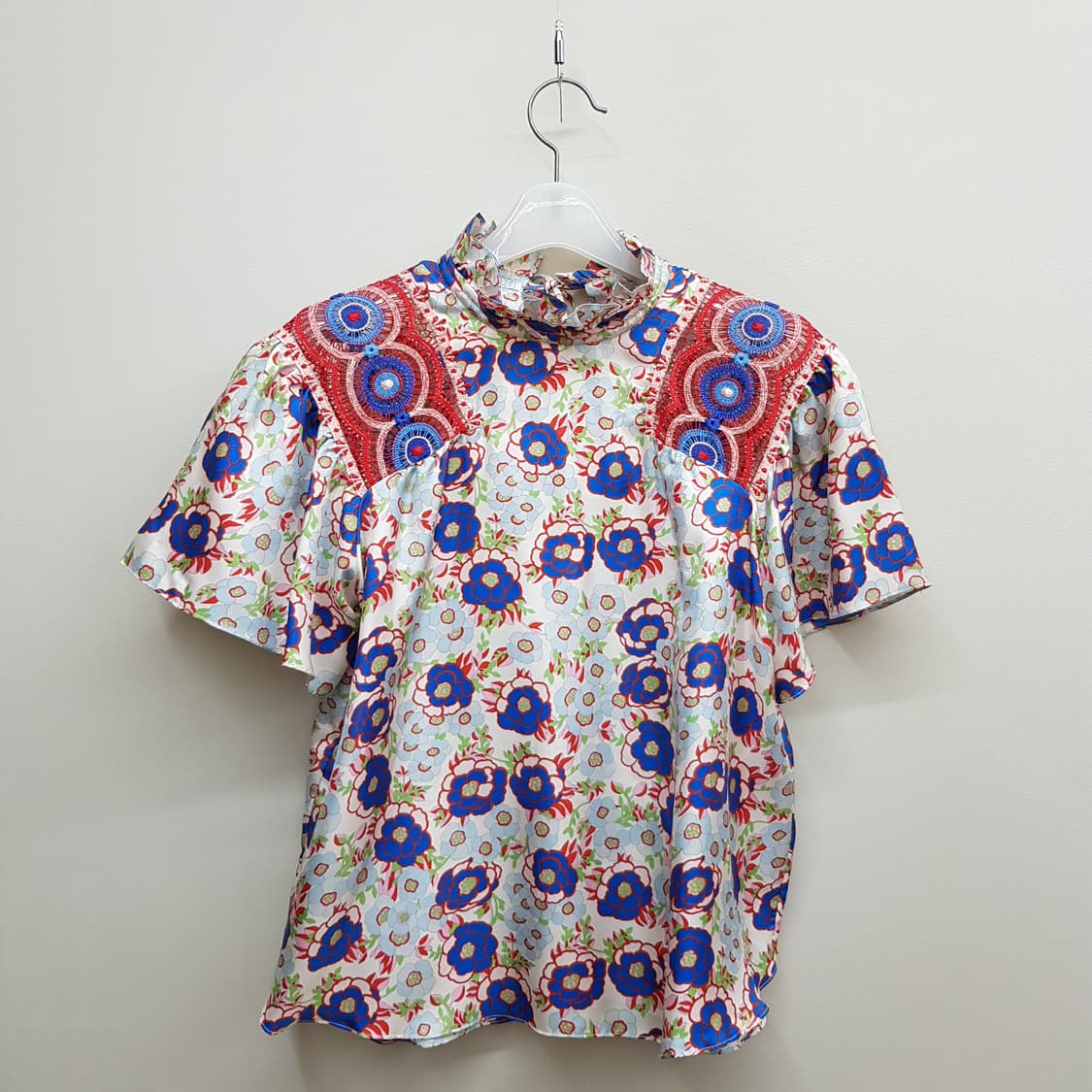 산드로 sandro 플로럴 실크 레이스 패치 블라우스 1사이즈 상품이미지2