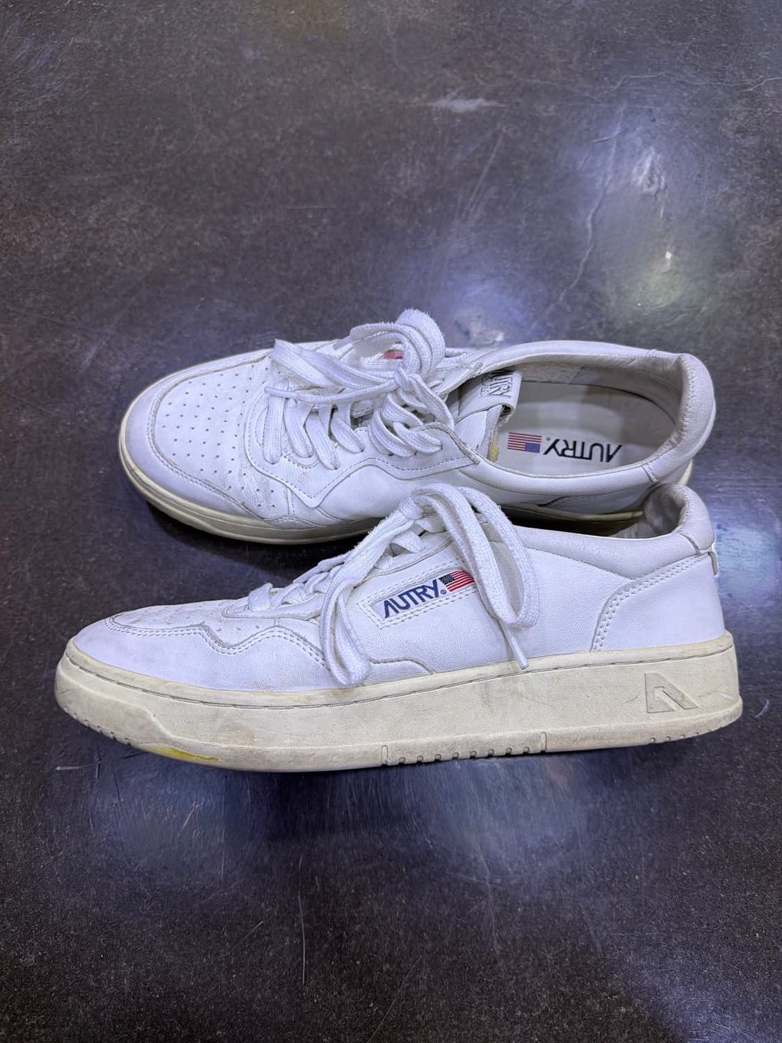 오트리 메달리스트 고트스킨 스니커즈 화이트 43 상품이미지4