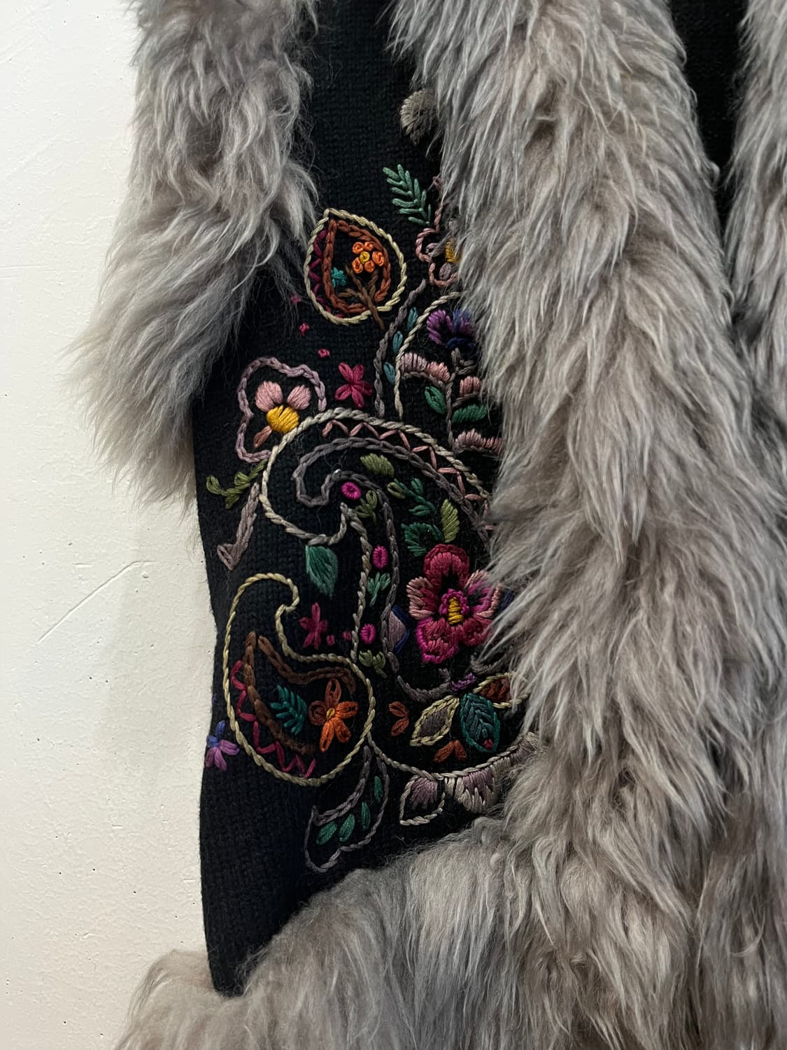 JPN 양털 울 자수 베스트 조끼  상품이미지2