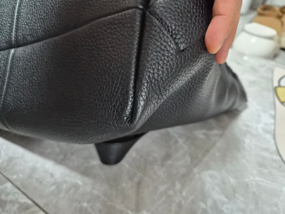 [판매] 보테가 베네타 디아고 토트백 (블랙) / 남성 상품이미지3