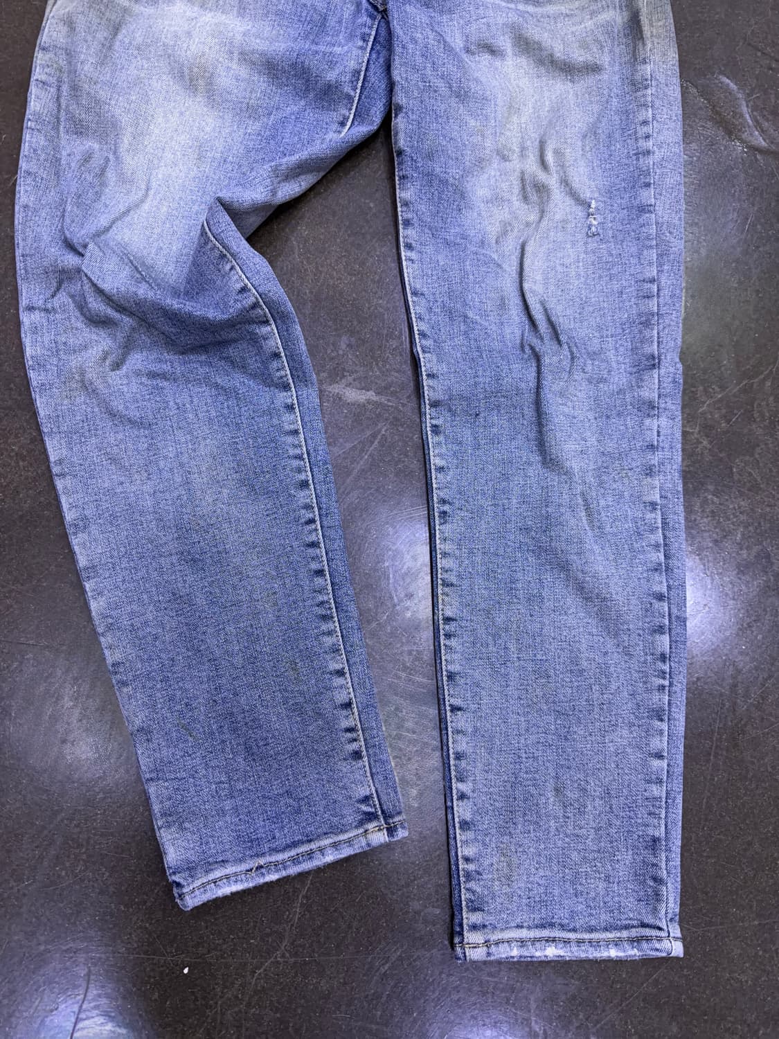 게스 빈티지 워싱 데미지 테이퍼드핏 데님팬츠 라이트 블루 31 상품이미지7