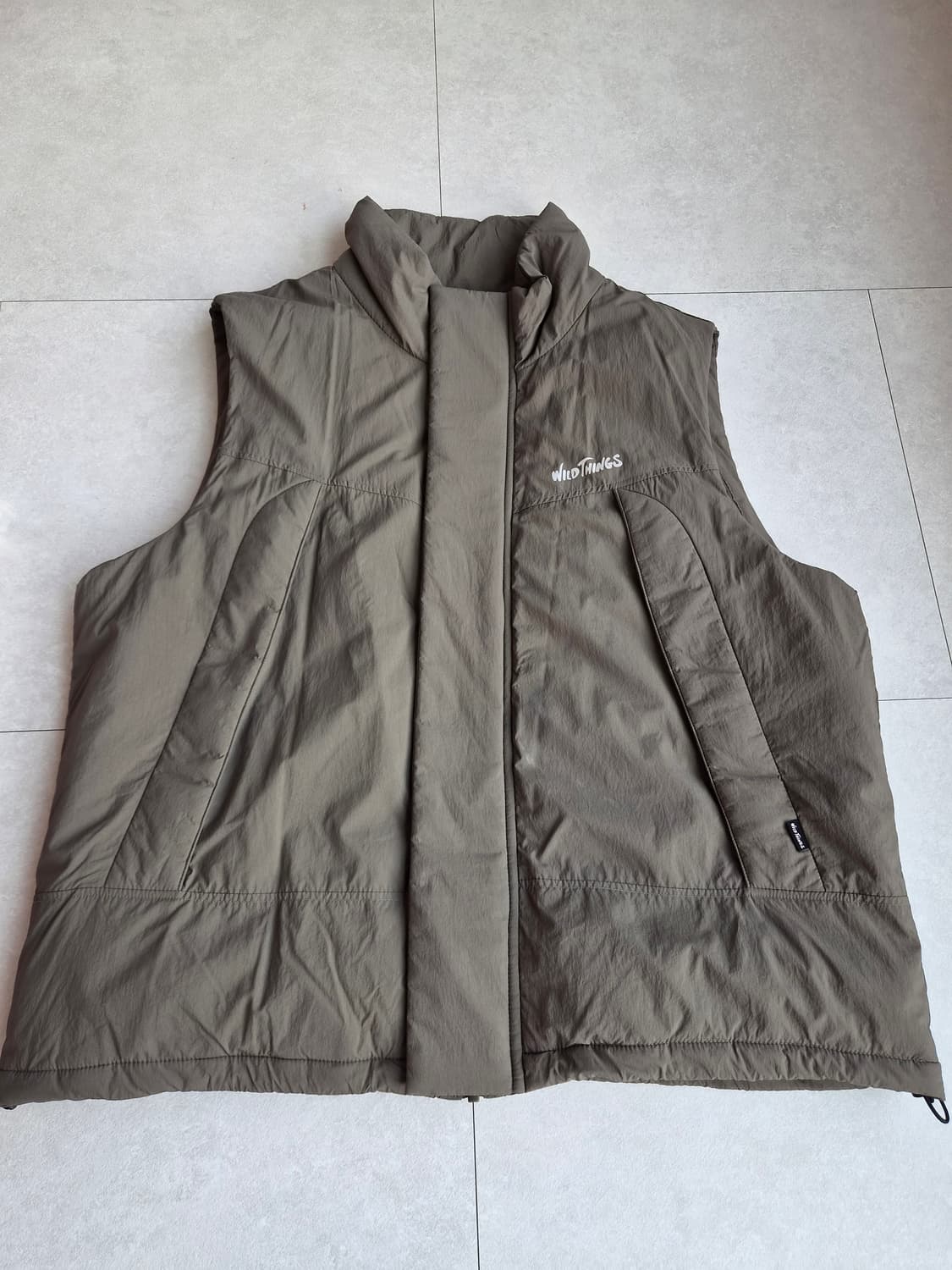 와일드띵스 경량패딩 조끼 올리브그린 M  상품이미지1