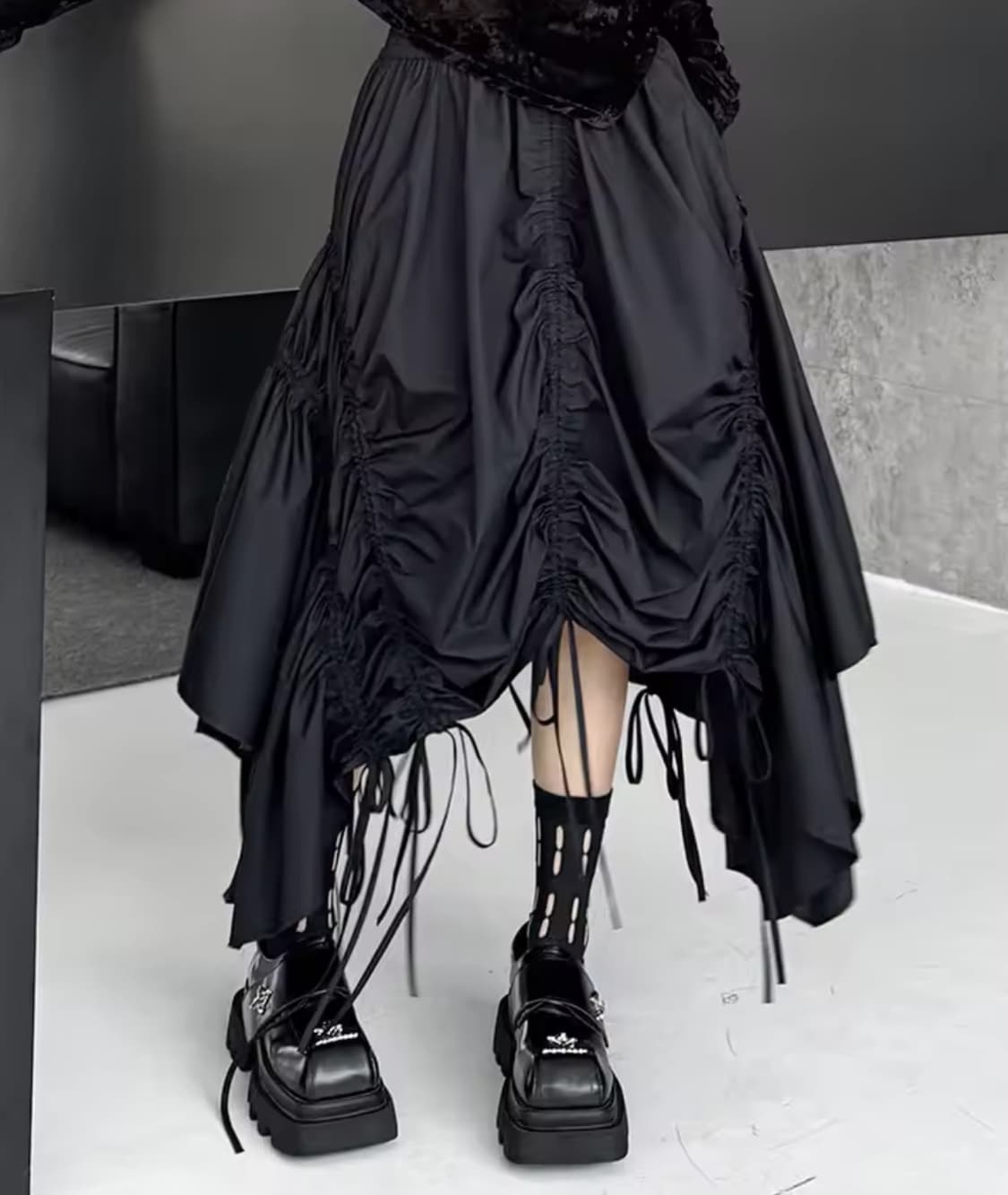 언발란스 드로스트링 드레이핑 롱 스커트 블랙  상품이미지2