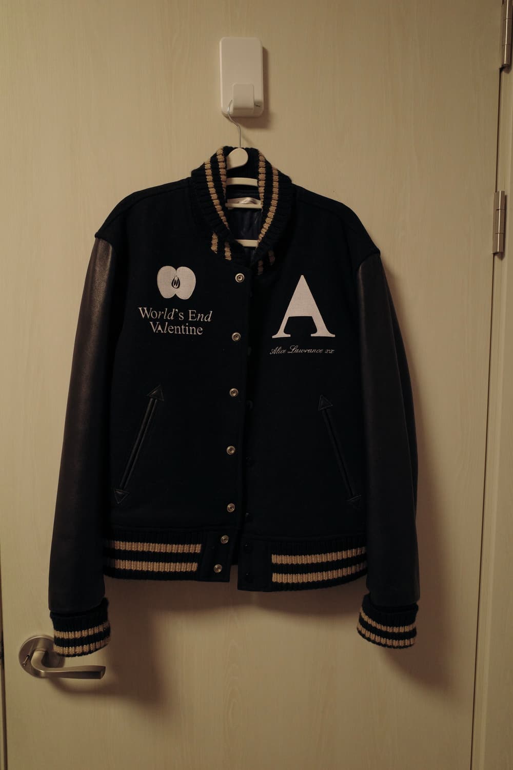 [1]앨리스 로렌스 바시티 자켓 상품이미지3