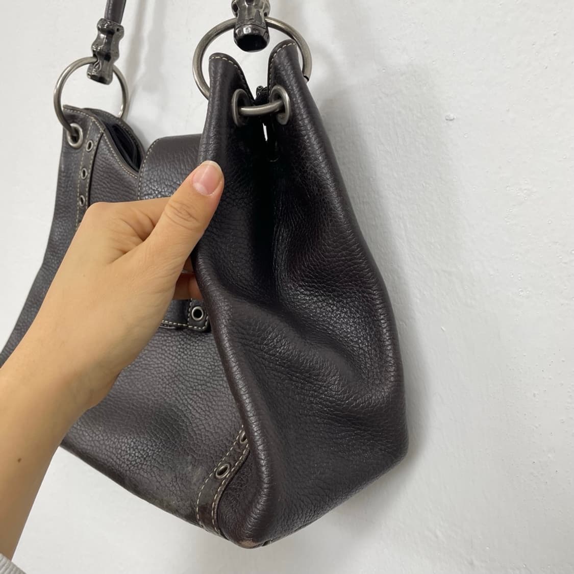 레노마 Renoma 다크브라운 빈티지 레더 숄더백 상품이미지4