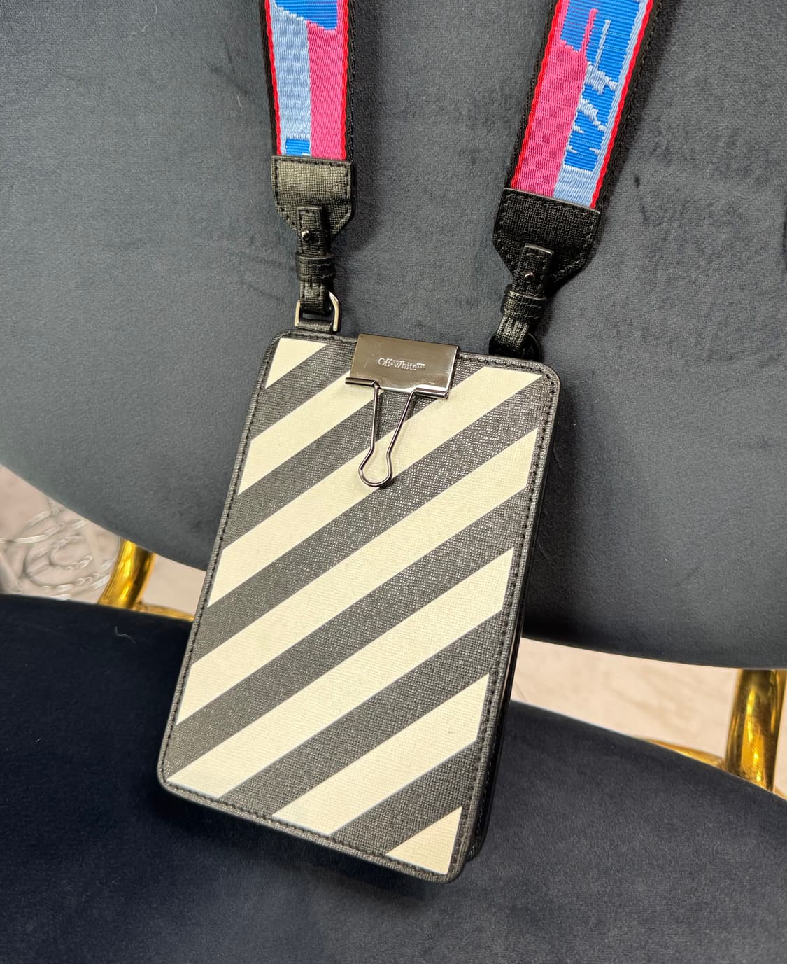 오프화이트 스트라이프 크로스백 상품이미지6