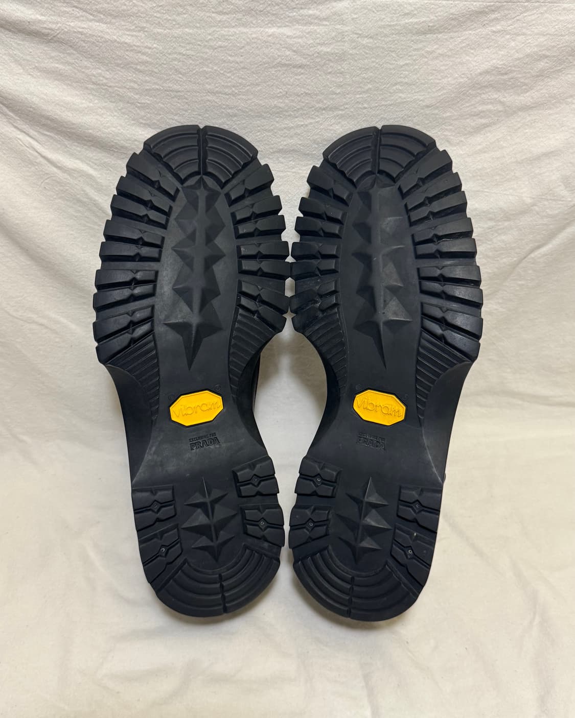 00‘s 프라다 비브람 미드탑 부츠 상품이미지7