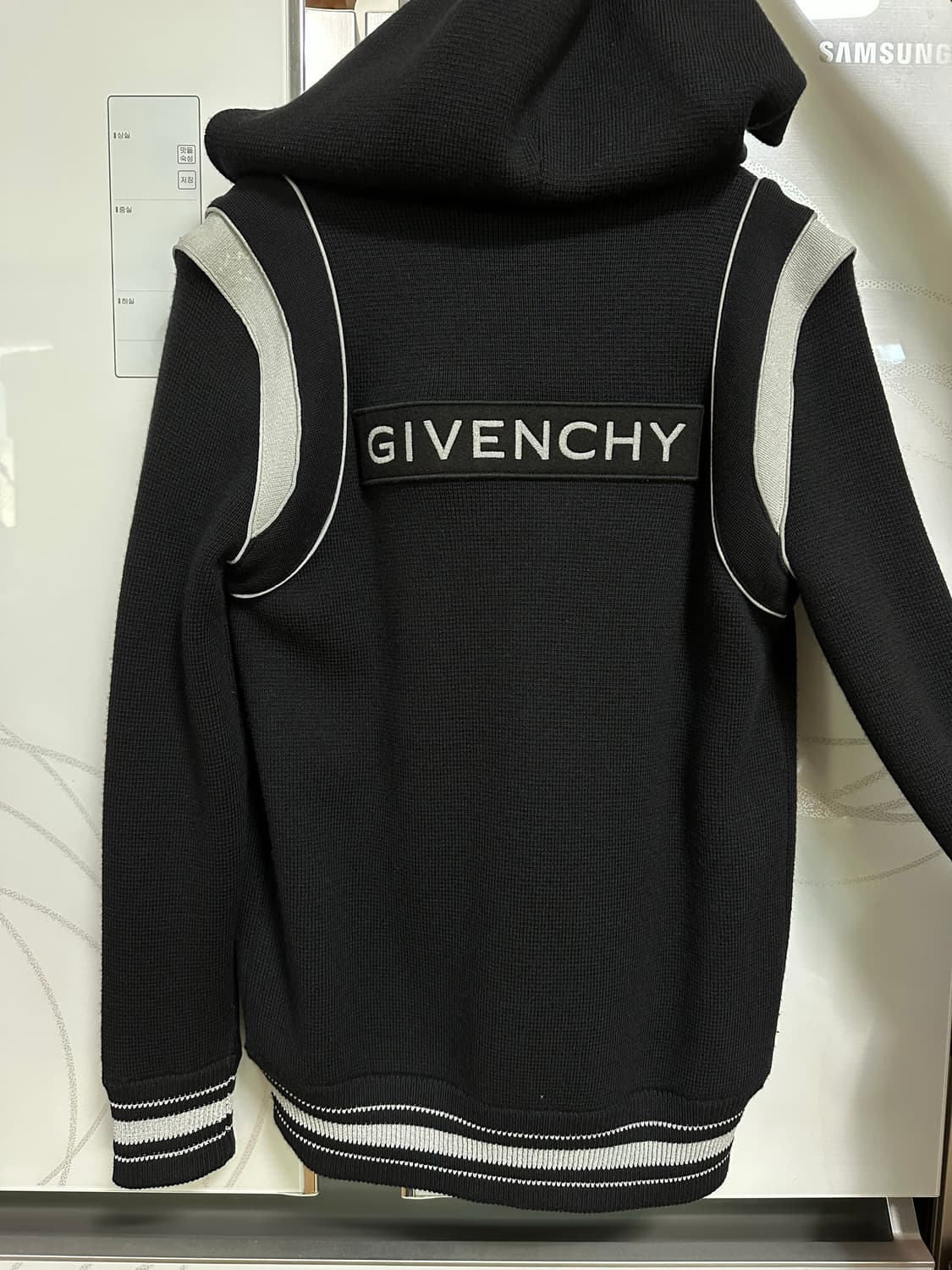 [새상품] 지방시 백로고 니트 봄버 바시티 후드 자켓 상품이미지1