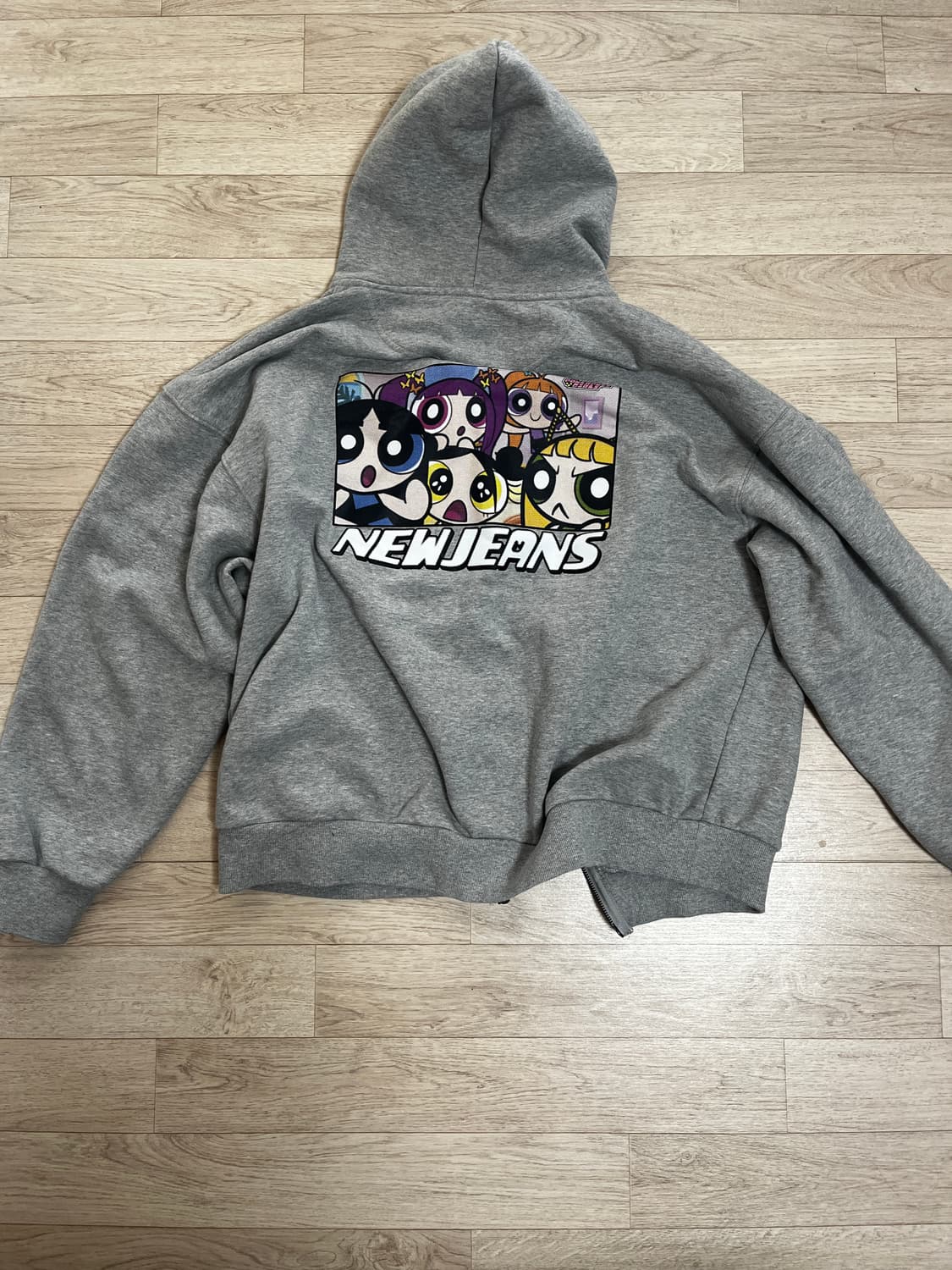 뉴진스 official 굿즈 후드티 XL 상품이미지4