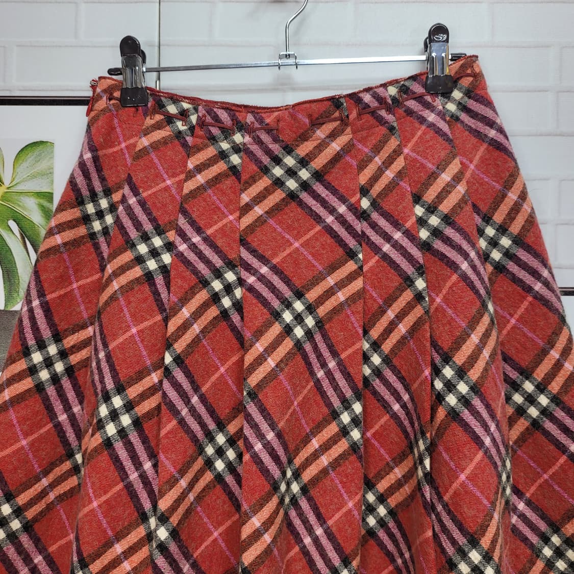 버버리 블루라벨 미디 체크 스커트 치마 36사이즈 27인치 상태 최상 상품이미지4