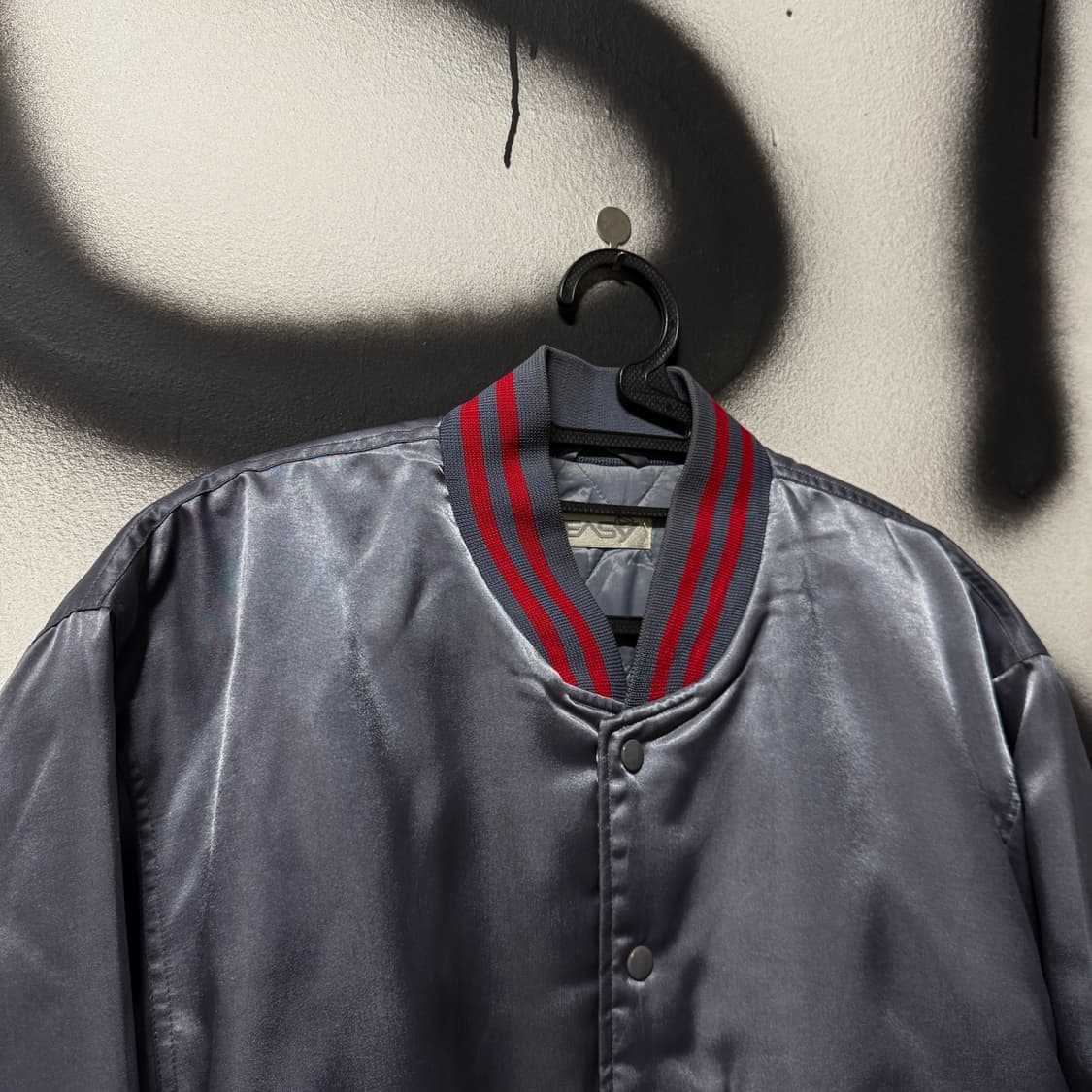 VTG 빈티지 올드스쿨 실버 배색 퀼팅 사틴 바시티 자켓 상품이미지3