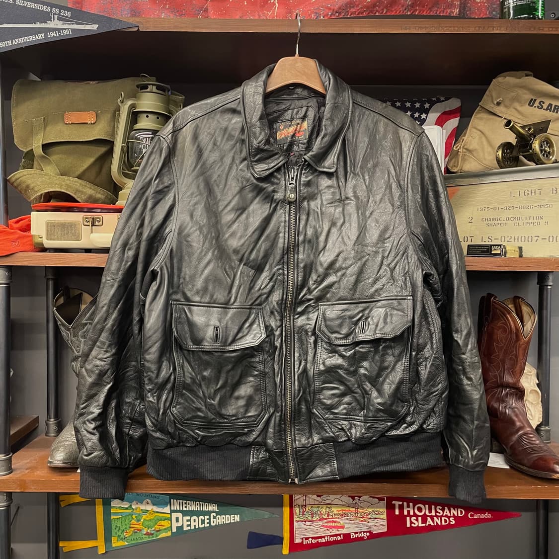 90s Red Skins 빈티지 클로딩 봄버 송아지 가죽 자켓 상품이미지1