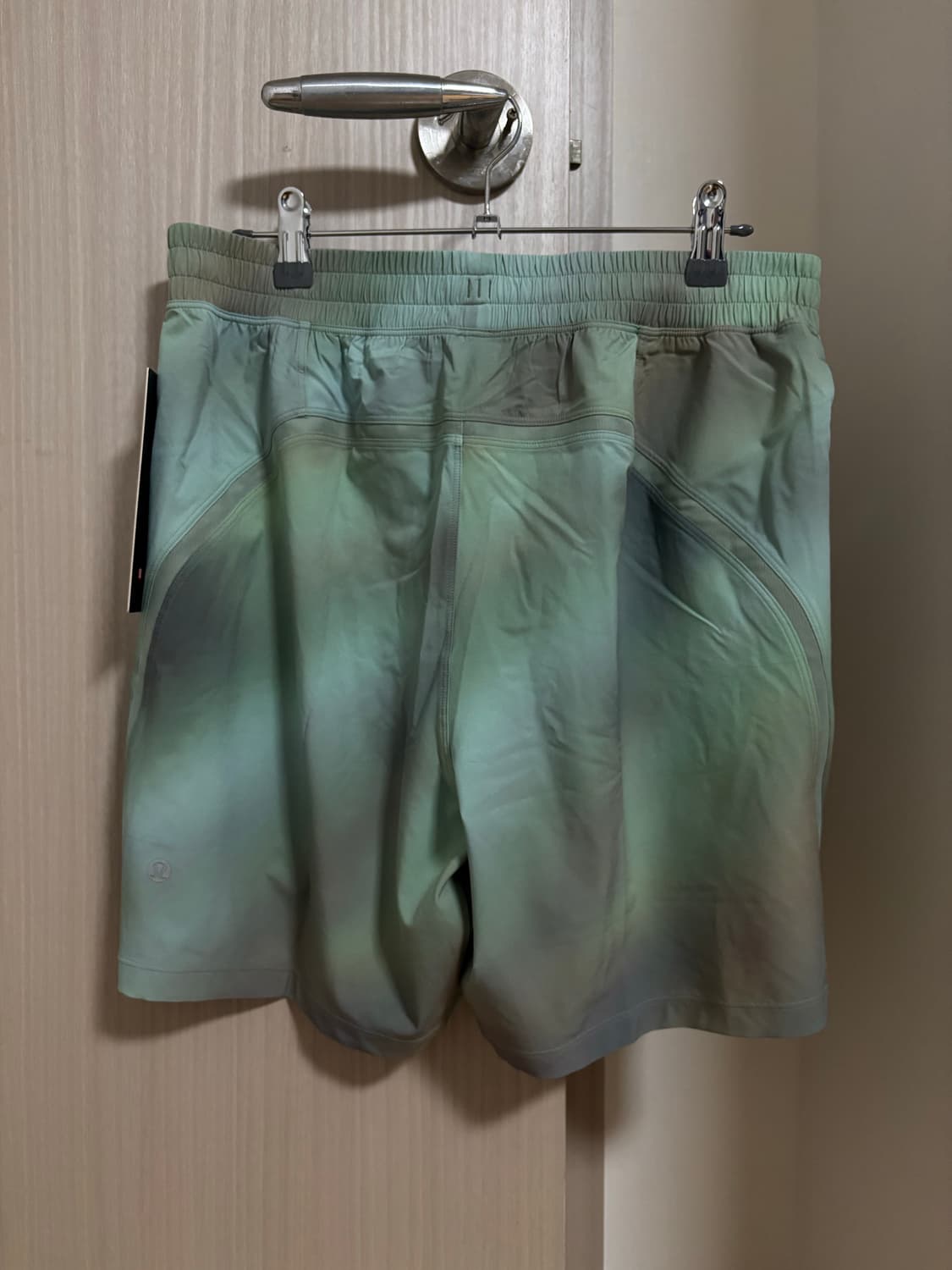 룰루레몬 페이스브레이커 쇼츠 7인치 M사이즈 상품이미지1