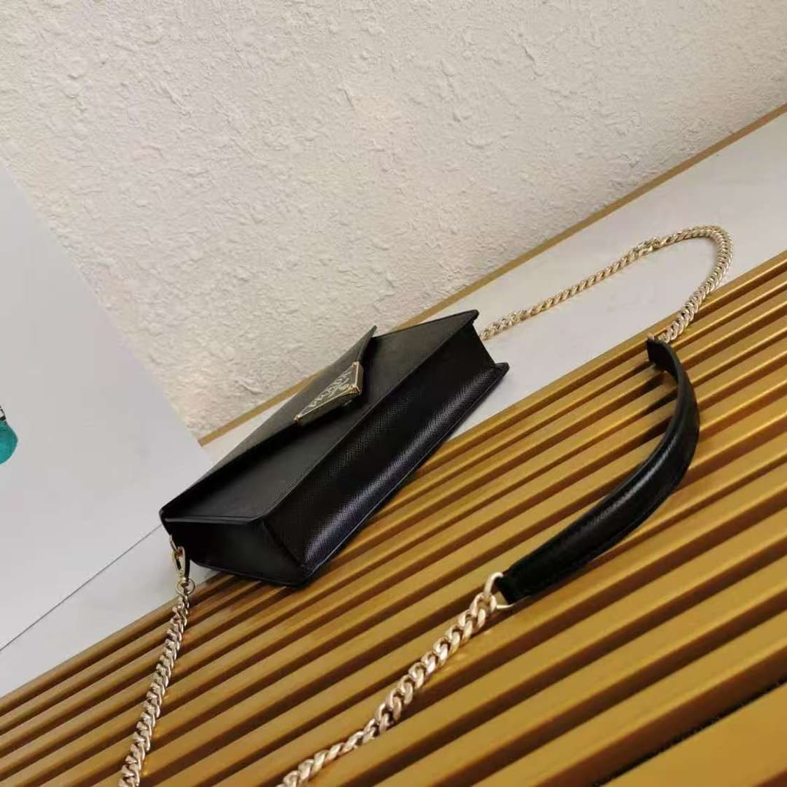 프라다 엔벨롭 사피아노 체인 숄더백 & 크로스백 블랙 (1BD200) 상품이미지8