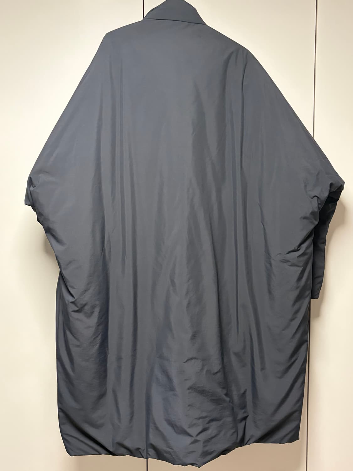 이세이 미야케 옴므 플리세 패딩 코트 블랙 상품이미지2