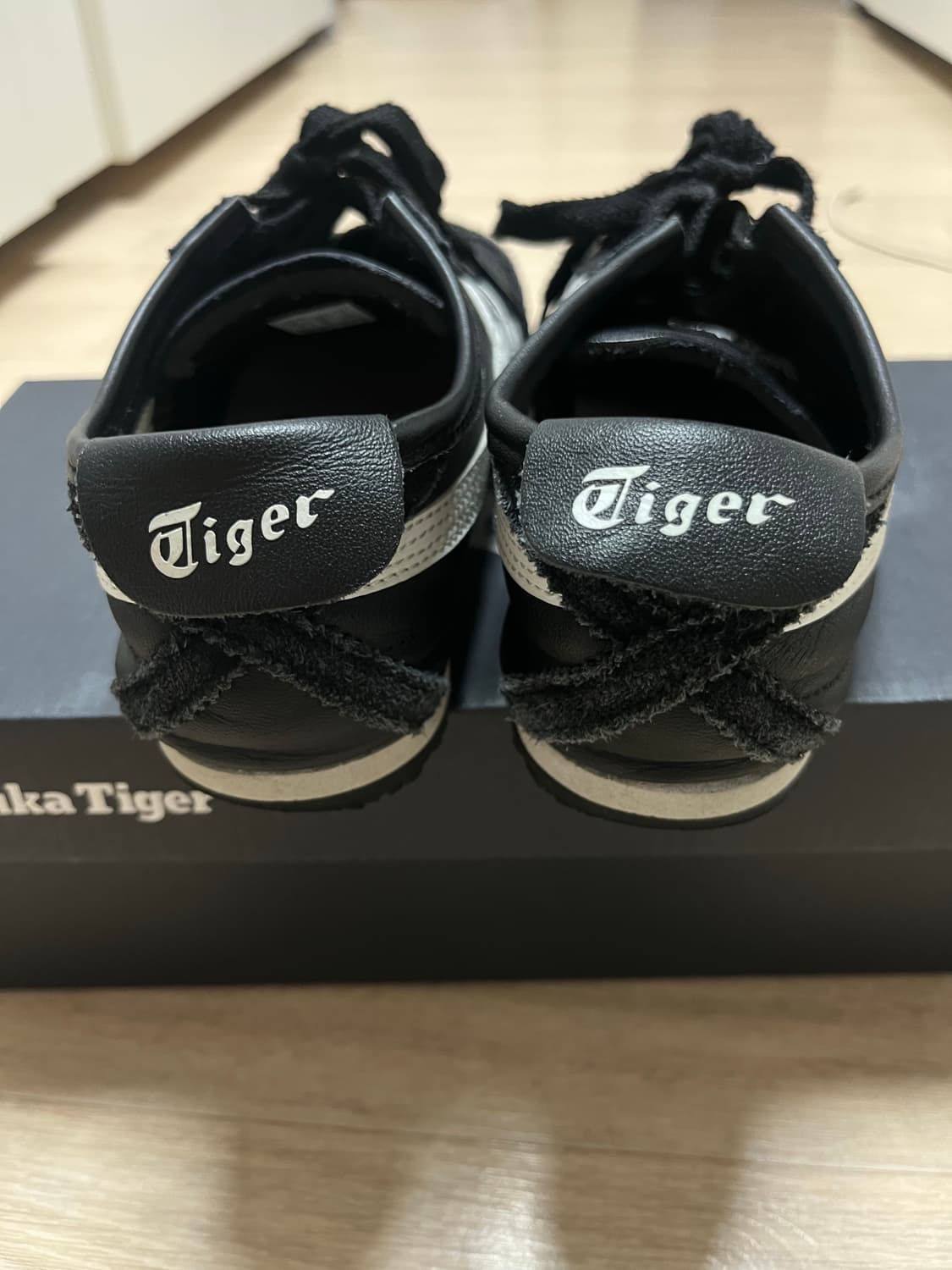 오니츠카 타이거 멕시코 66 블랙 225 상품이미지2