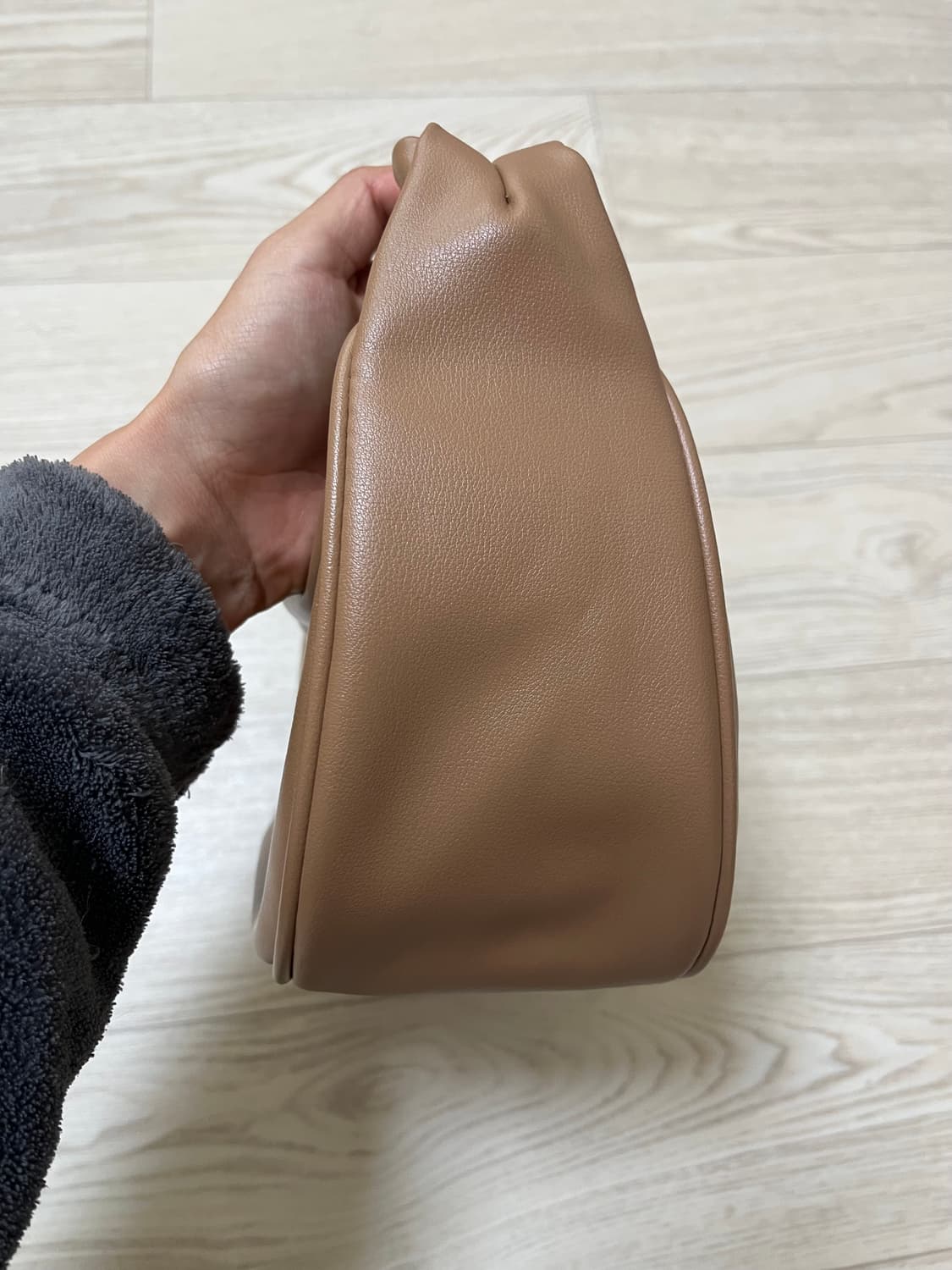 분크 하프문 코코넛백 카멜 상품이미지5