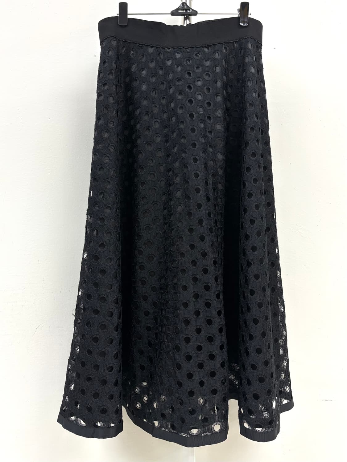 빈티지 블랙 펀칭 스커트 상품이미지3