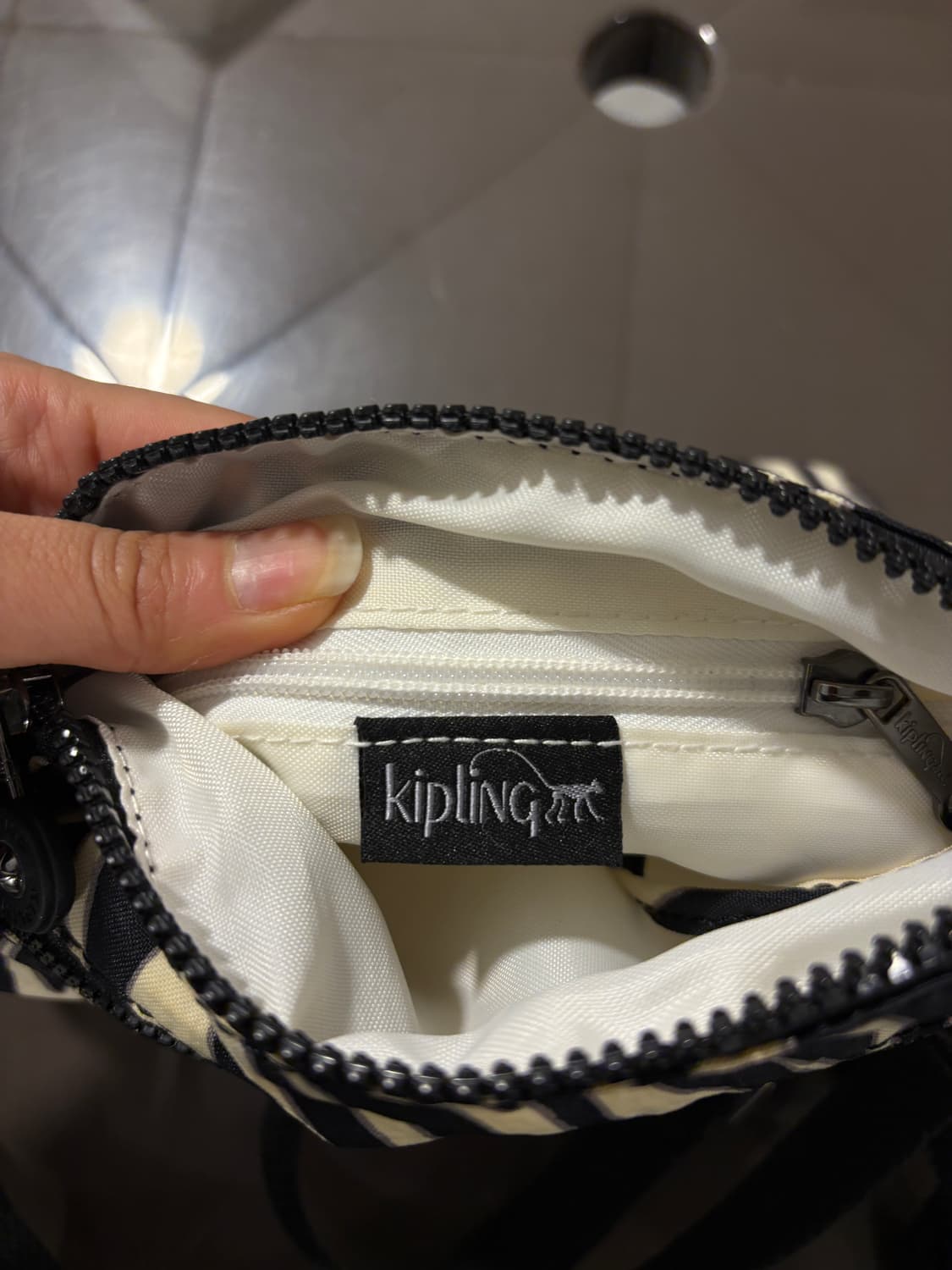 키플링 크로스백 상품이미지6