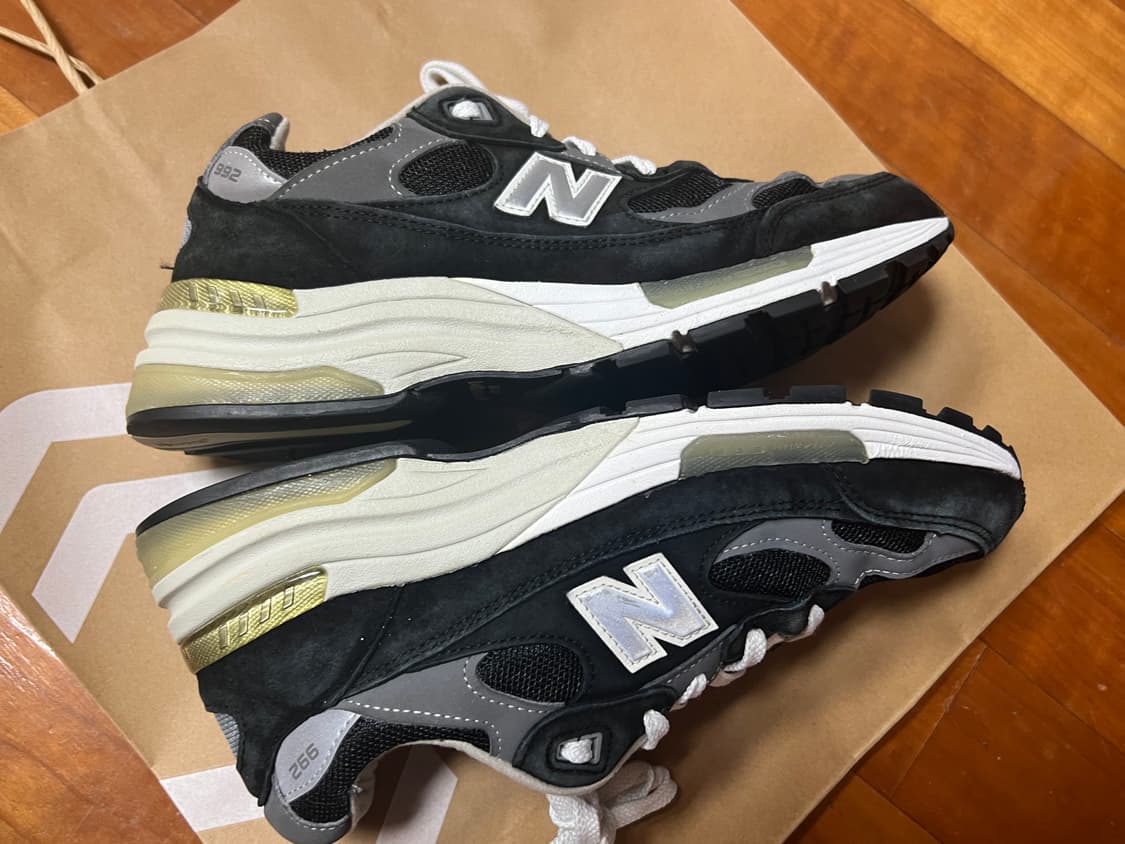 뉴발란스 992 블랙 그레이(M992EB) 판매 *급처* 네고가능 상품이미지3