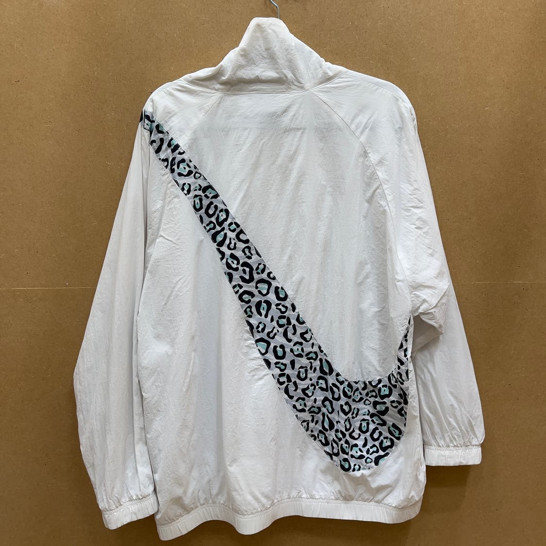 나이키 호피레오파드 빅스우시 바람막이 상품이미지1