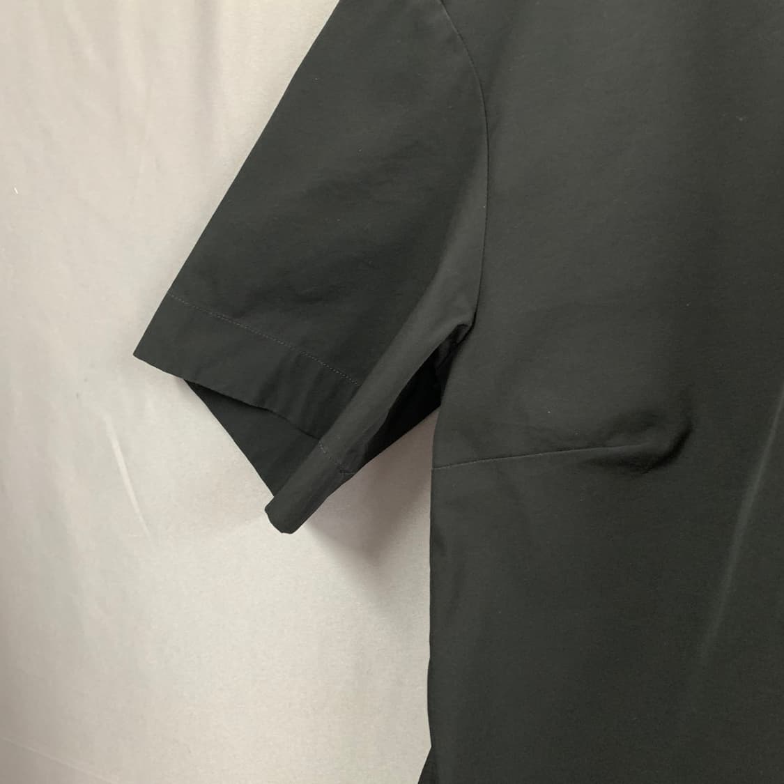 S 닐바렛 백버튼 스판 블랙 반팔 블라우스 셔츠 상품이미지6