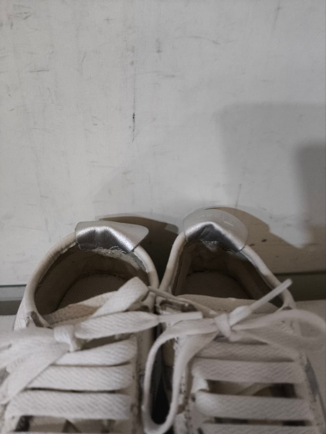 235mm 오니츠카타이거 멕시코66 화이트 스니커즈 상품이미지4