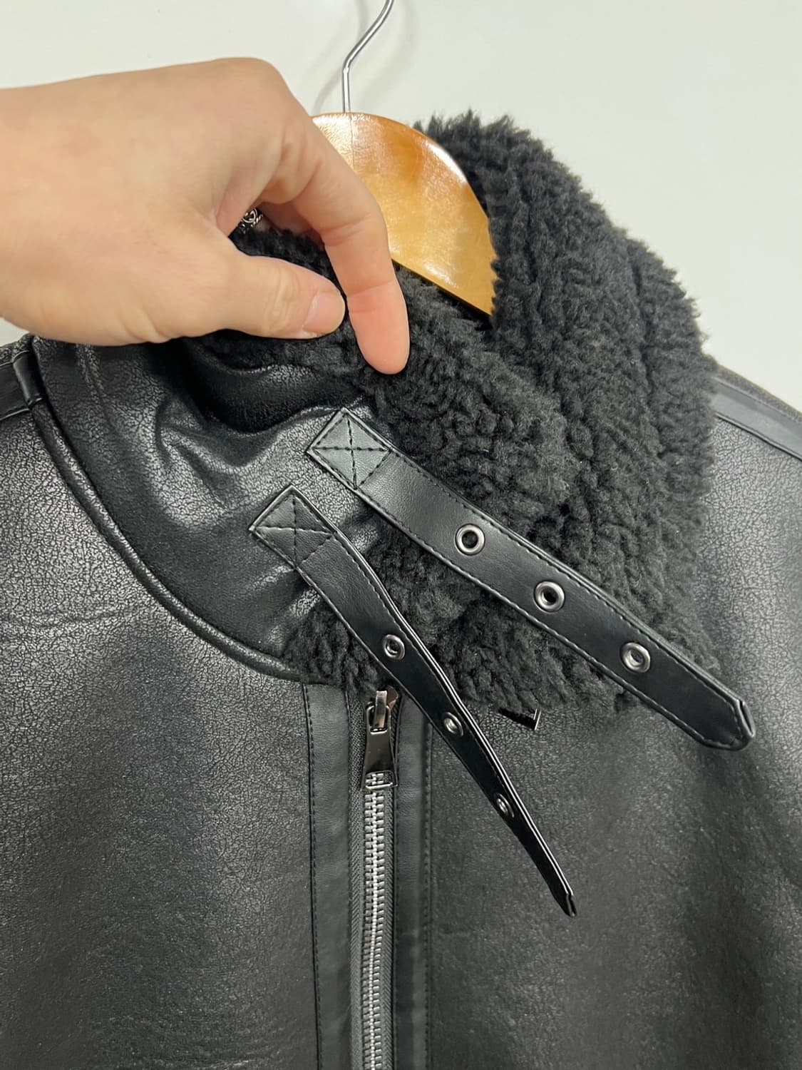 자라 B-3 남성 블랙 무스탕  상품이미지3