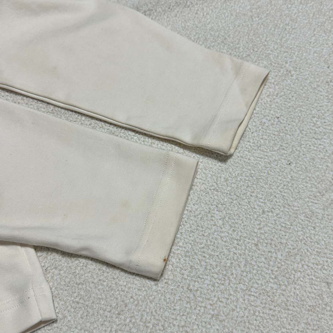 코스 슬림핏 헤비웨이트 롱슬리브 티셔츠 상품이미지8