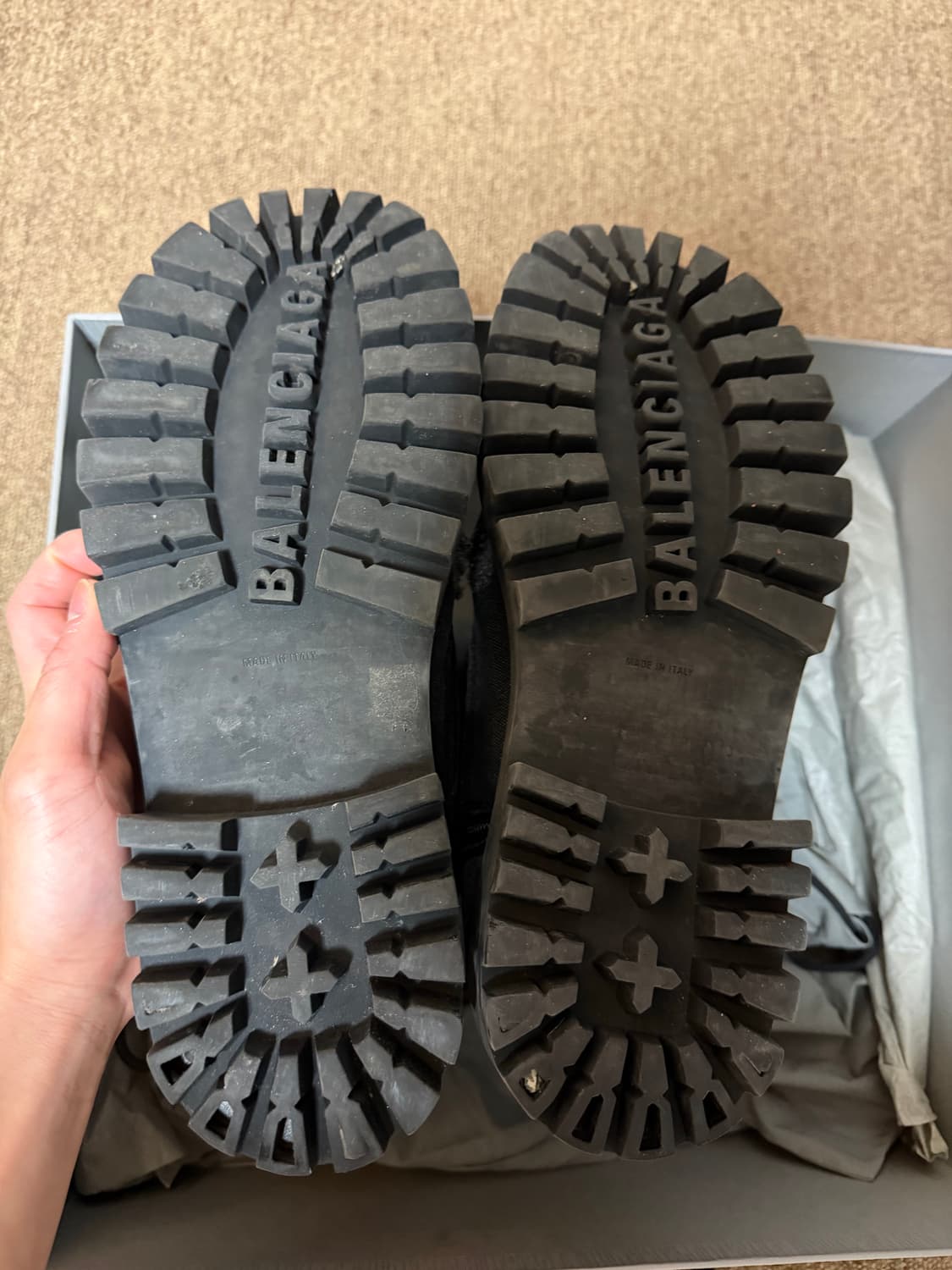 발렌시아가 컴뱃 스트라이크 부츠 블랙 41 상품이미지5