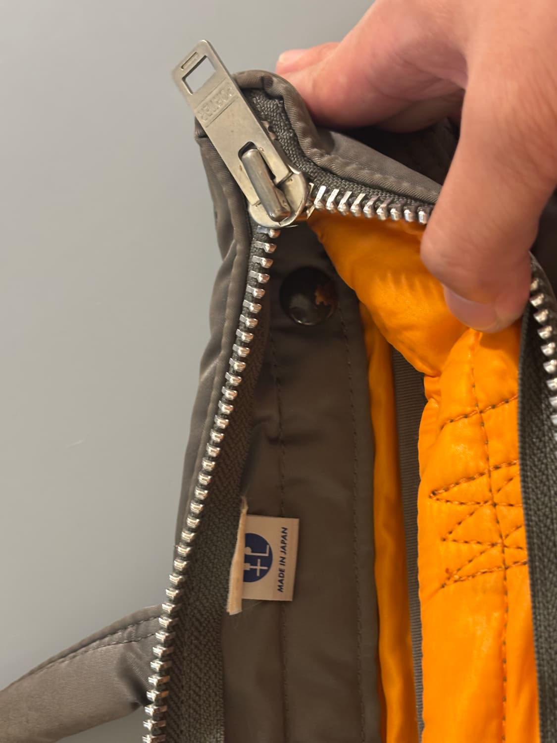 포터 탱커 숏 헬멧백 상품이미지7