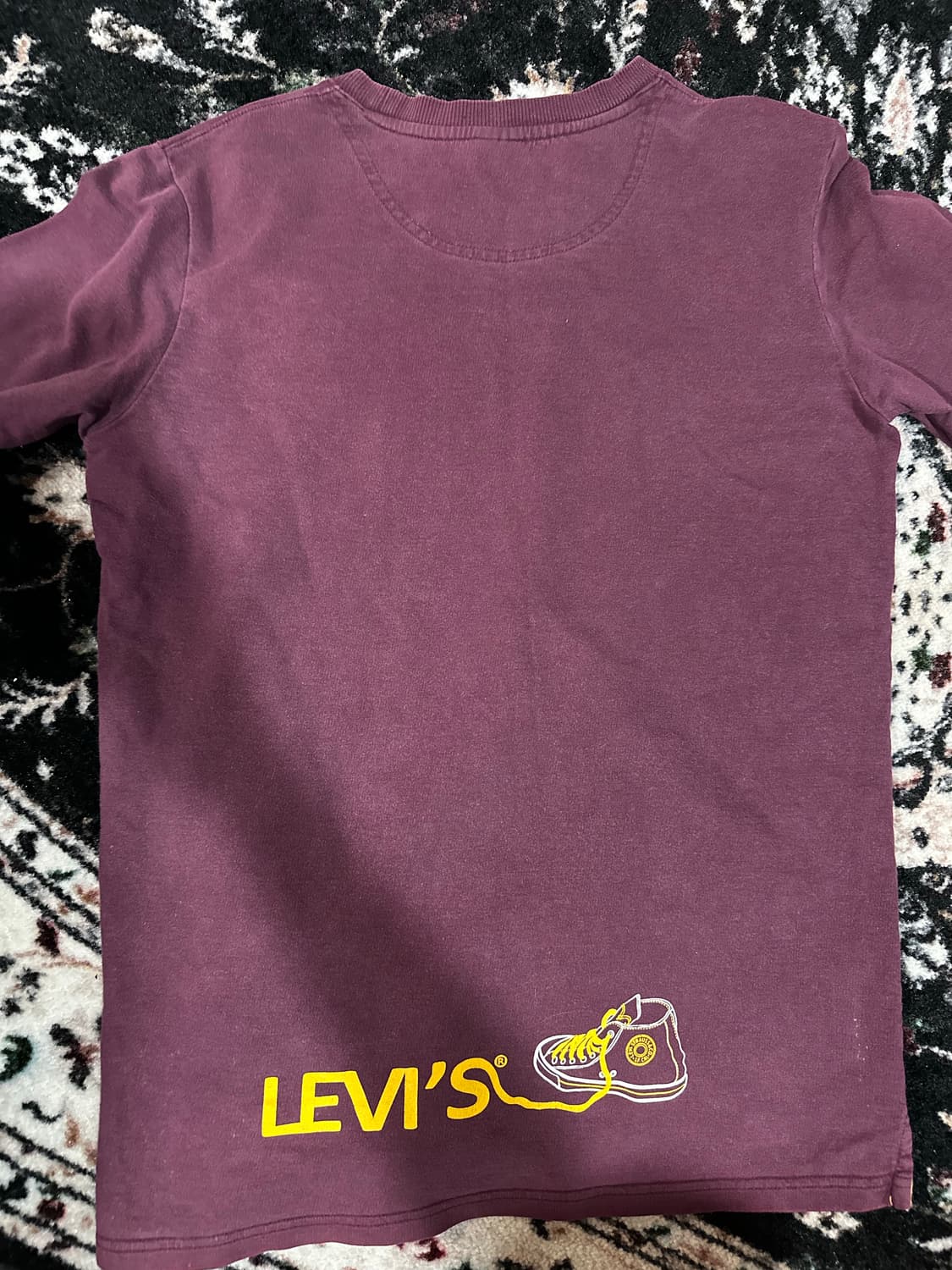 리바이스 버건디 프린팅 패치 스웻셔츠 상품이미지5