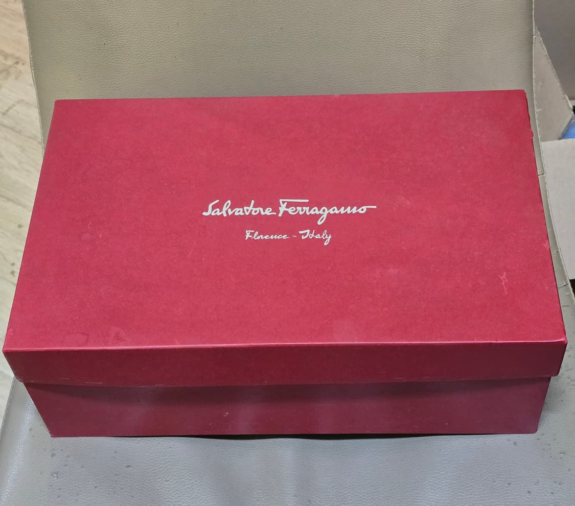 페라가모 스니커즈 새항품 상품이미지10