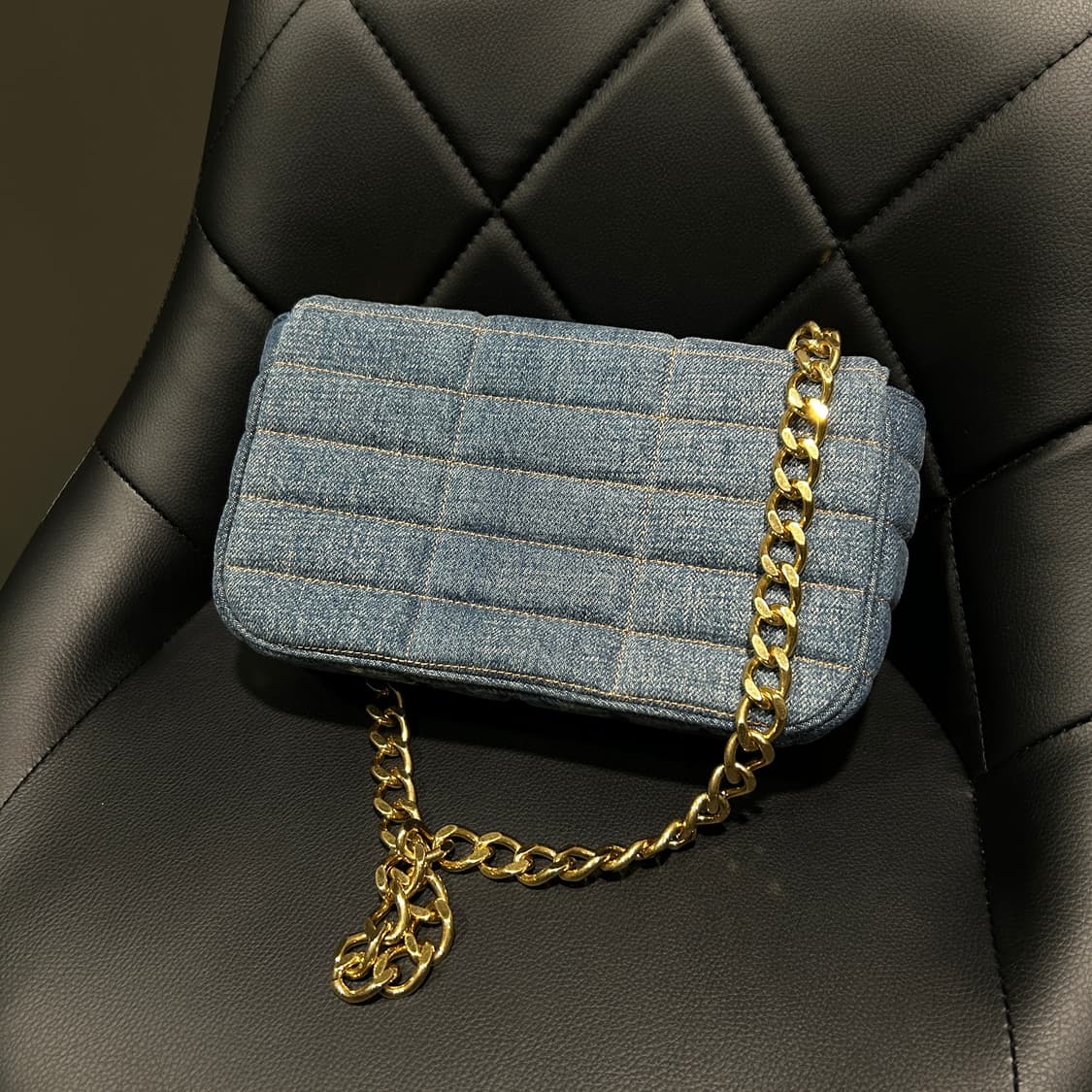 셀린느 모노크롬 마틀라세 체인백 상품이미지5